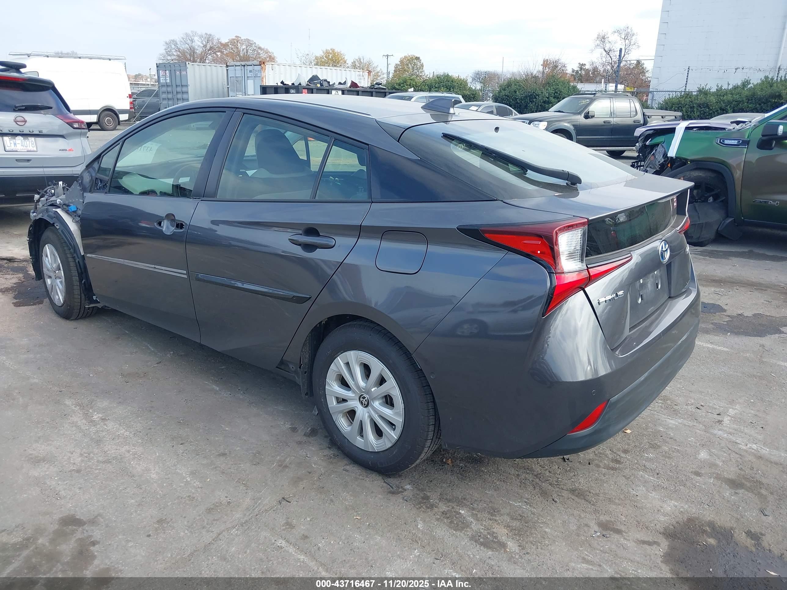TOYOTA PRIUS image 3