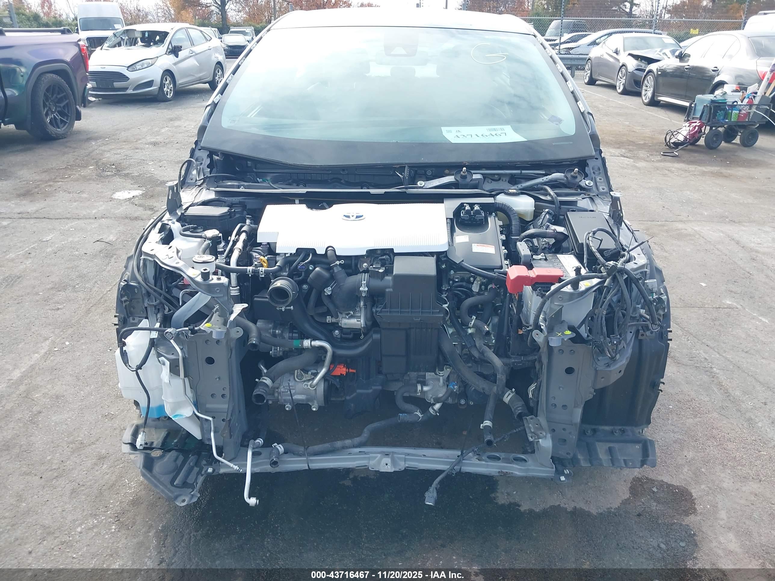 TOYOTA PRIUS image 6