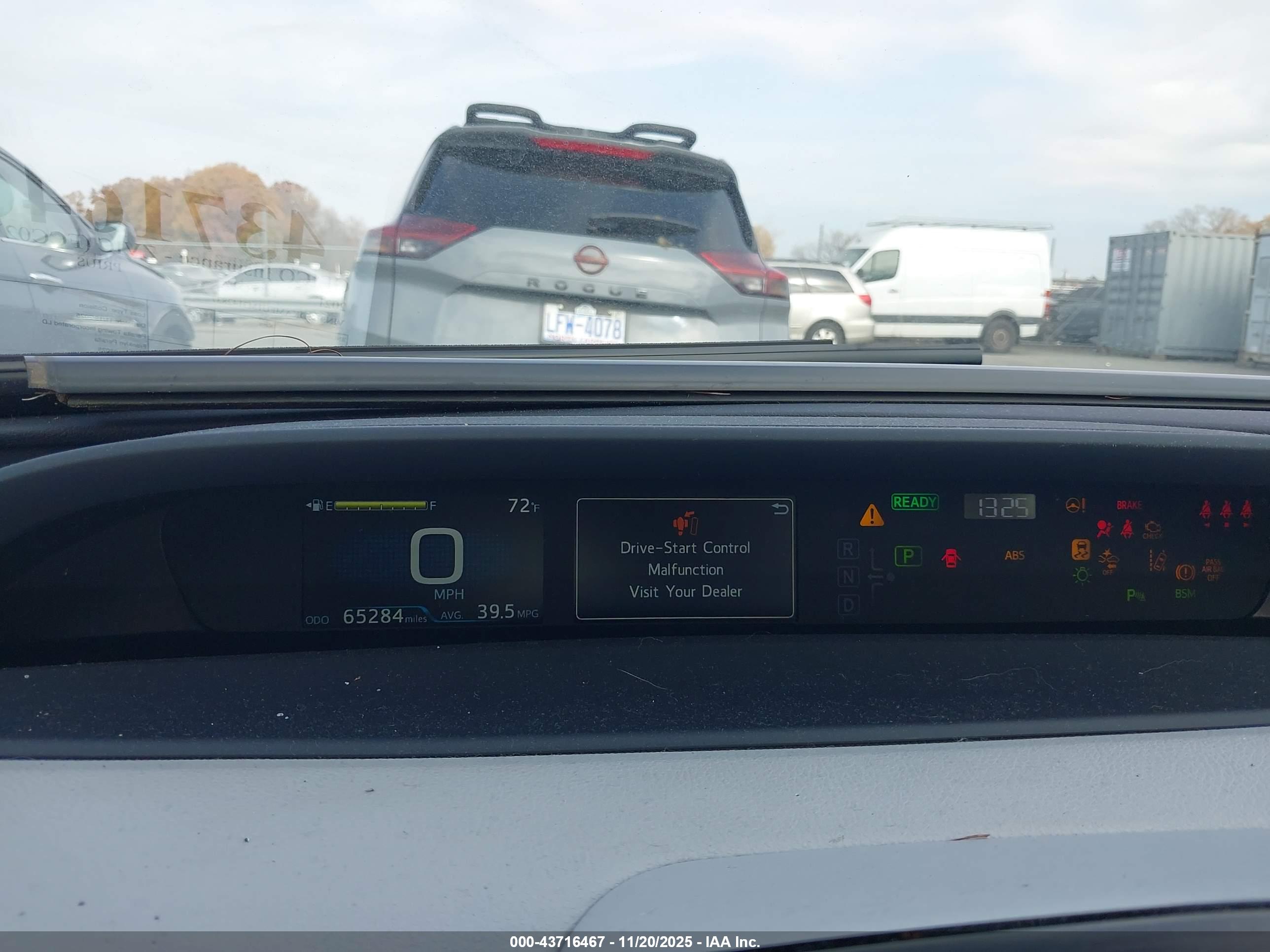TOYOTA PRIUS image 7