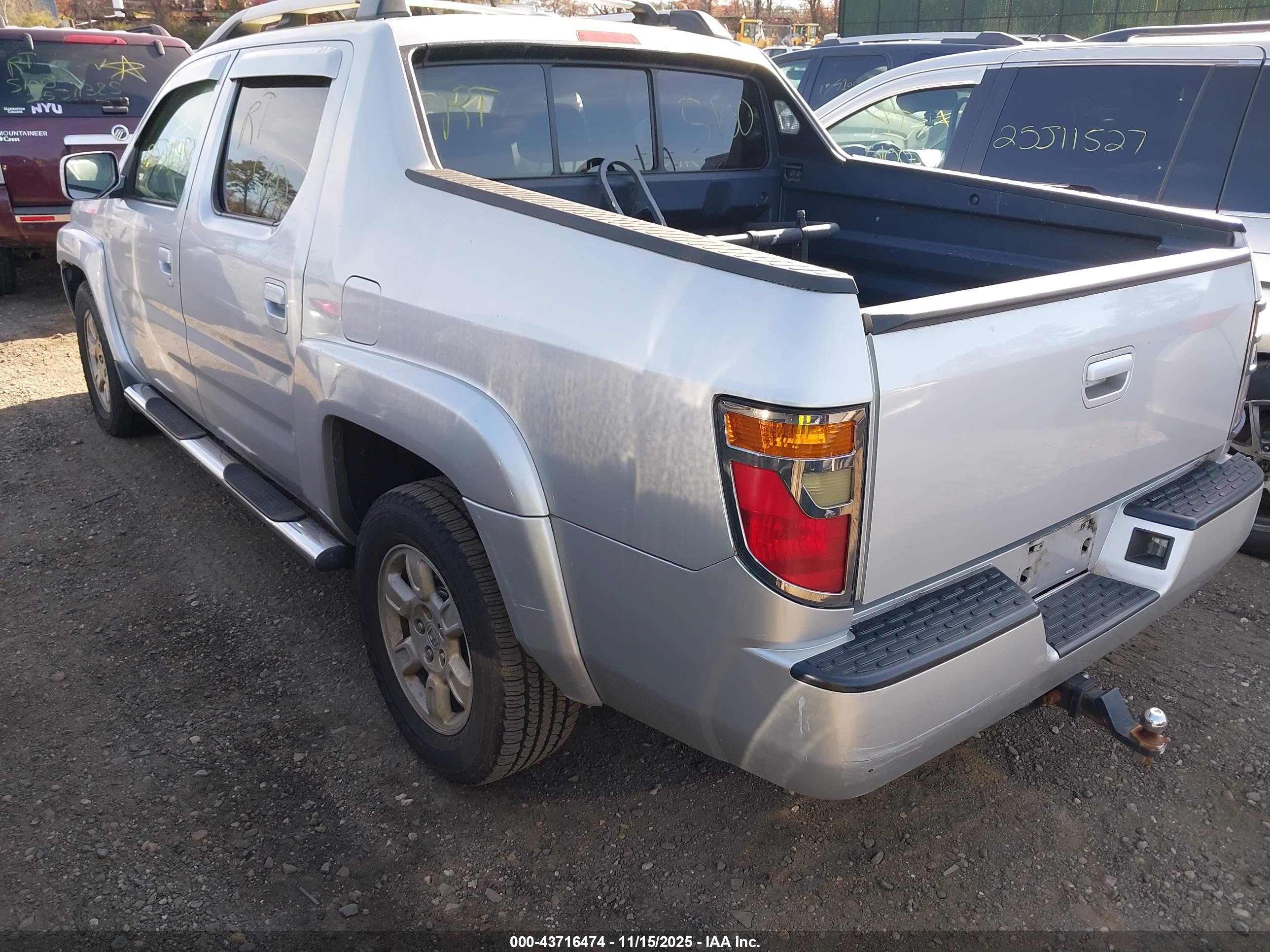 HONDA RIDGELINE image 3