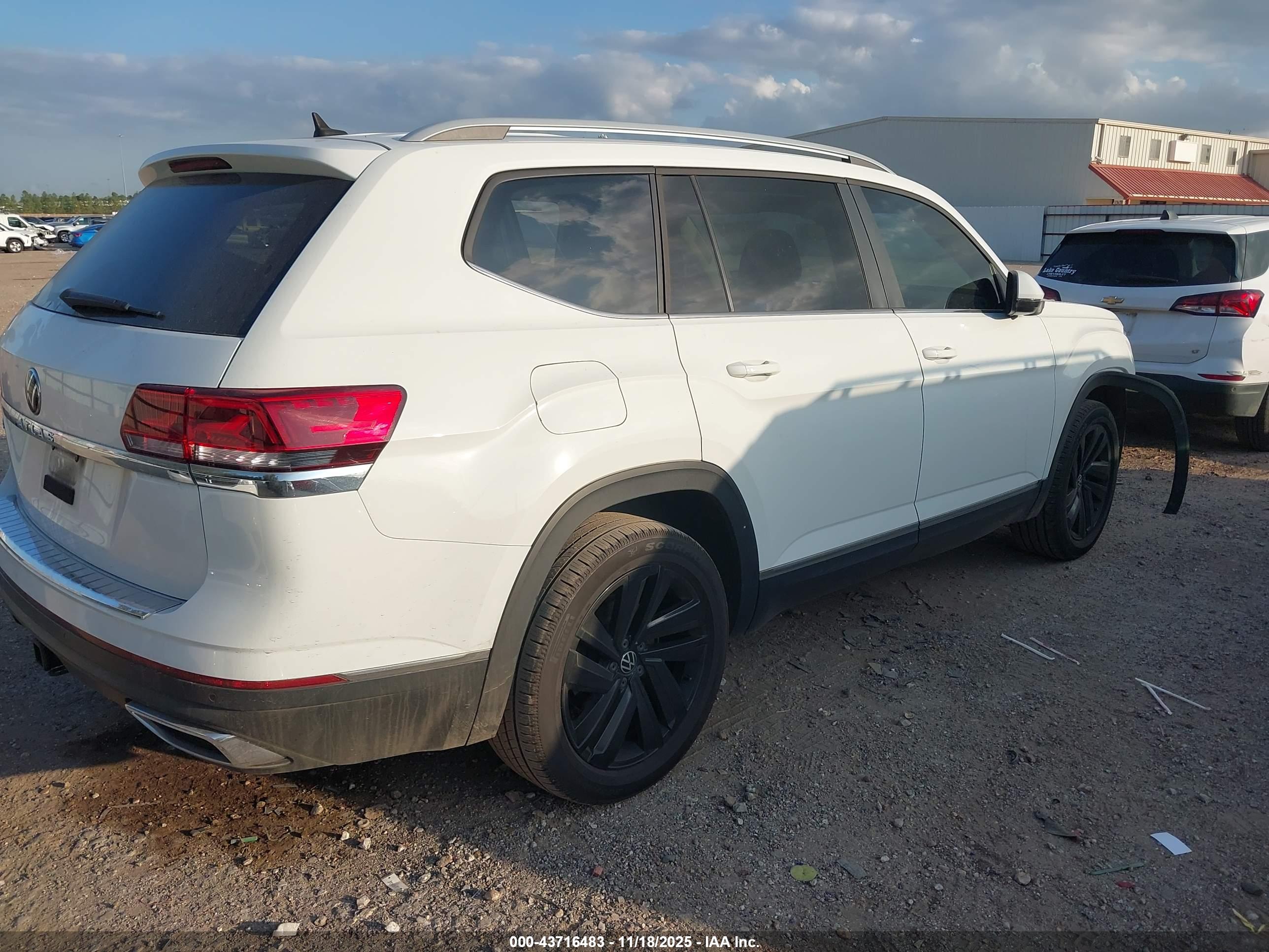 VOLKSWAGEN ATLAS image 4