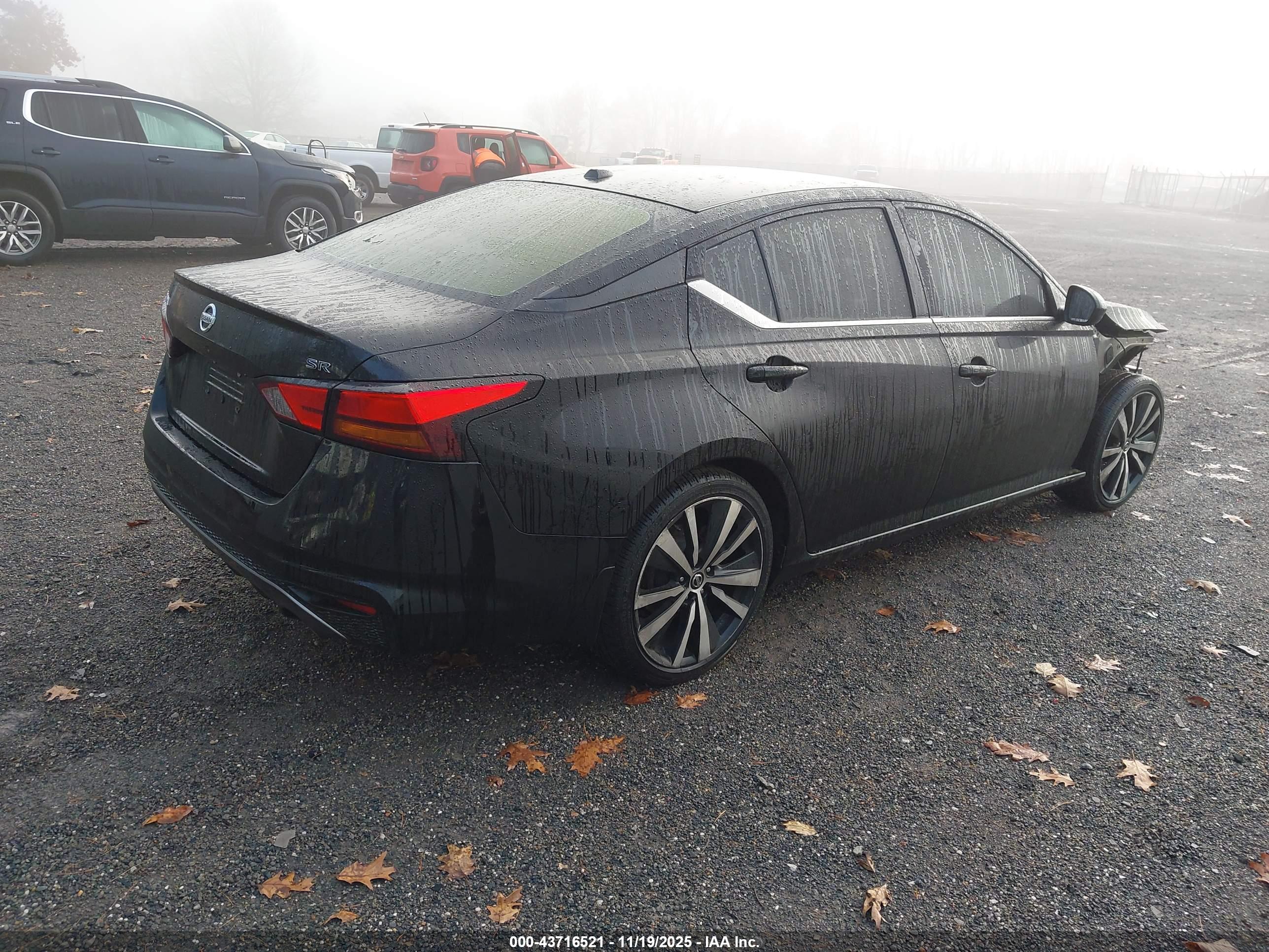 NISSAN ALTIMA image 4