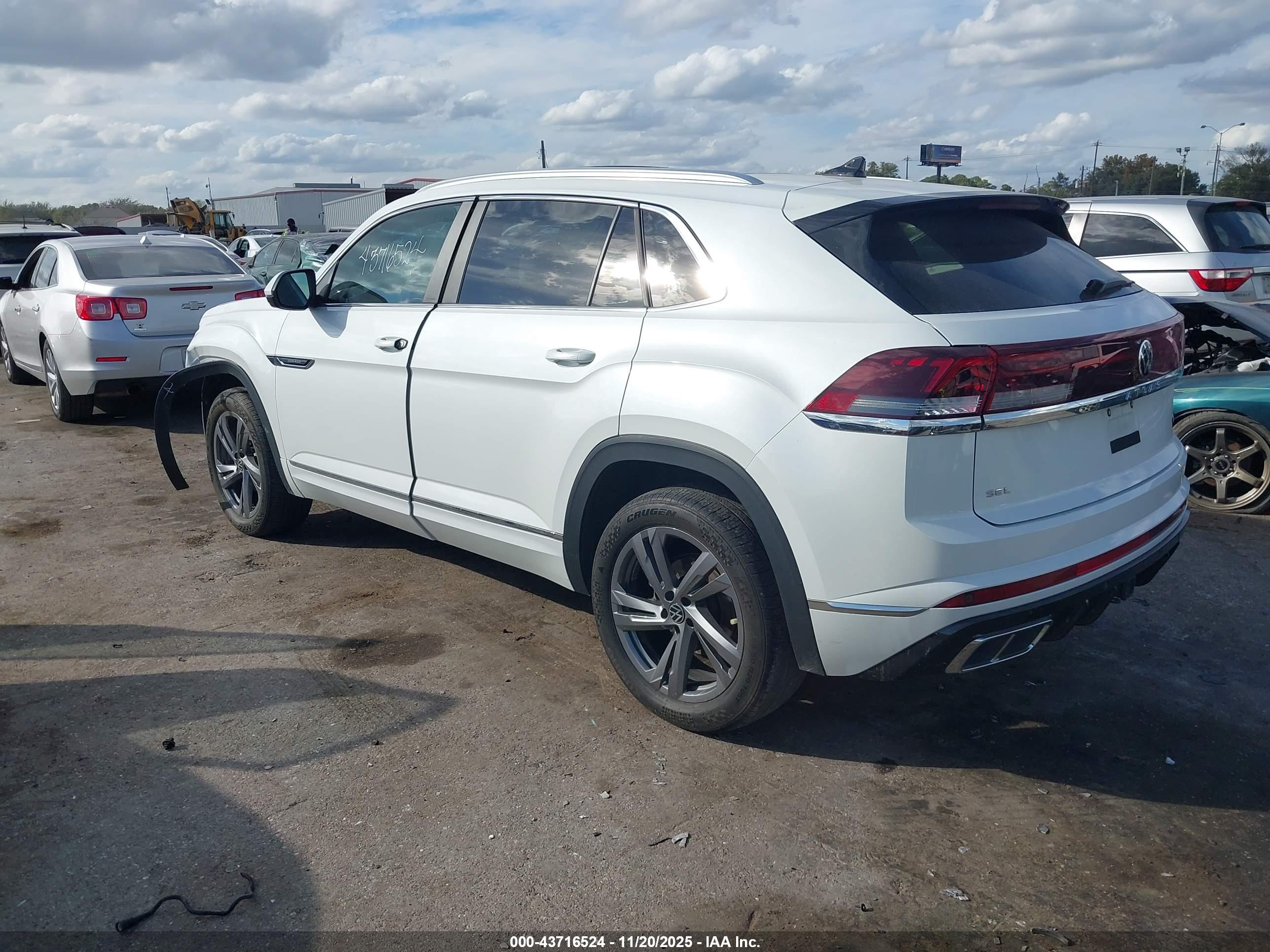 VOLKSWAGEN ATLAS image 3