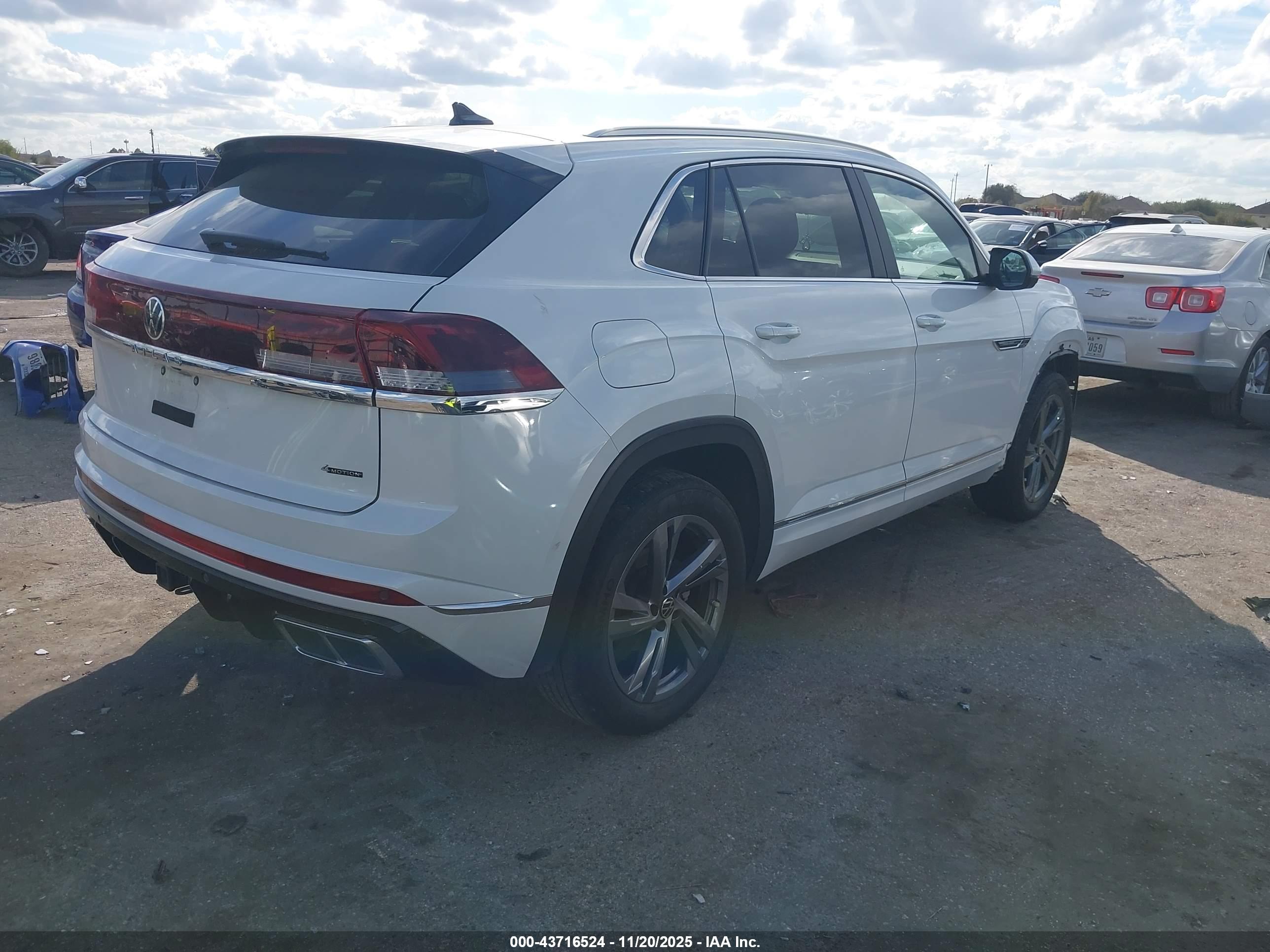 VOLKSWAGEN ATLAS image 4