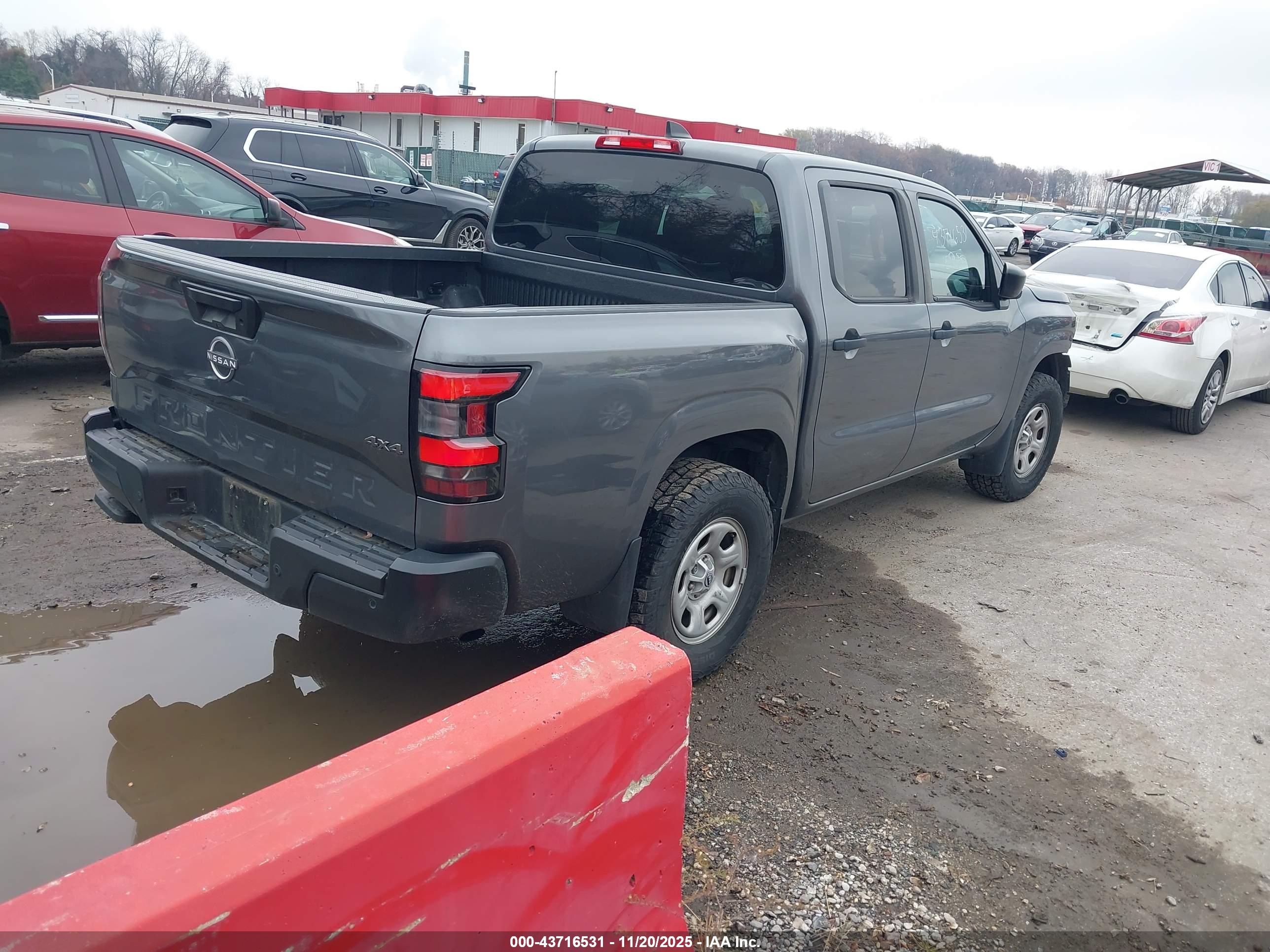 NISSAN FRONTIER image 4