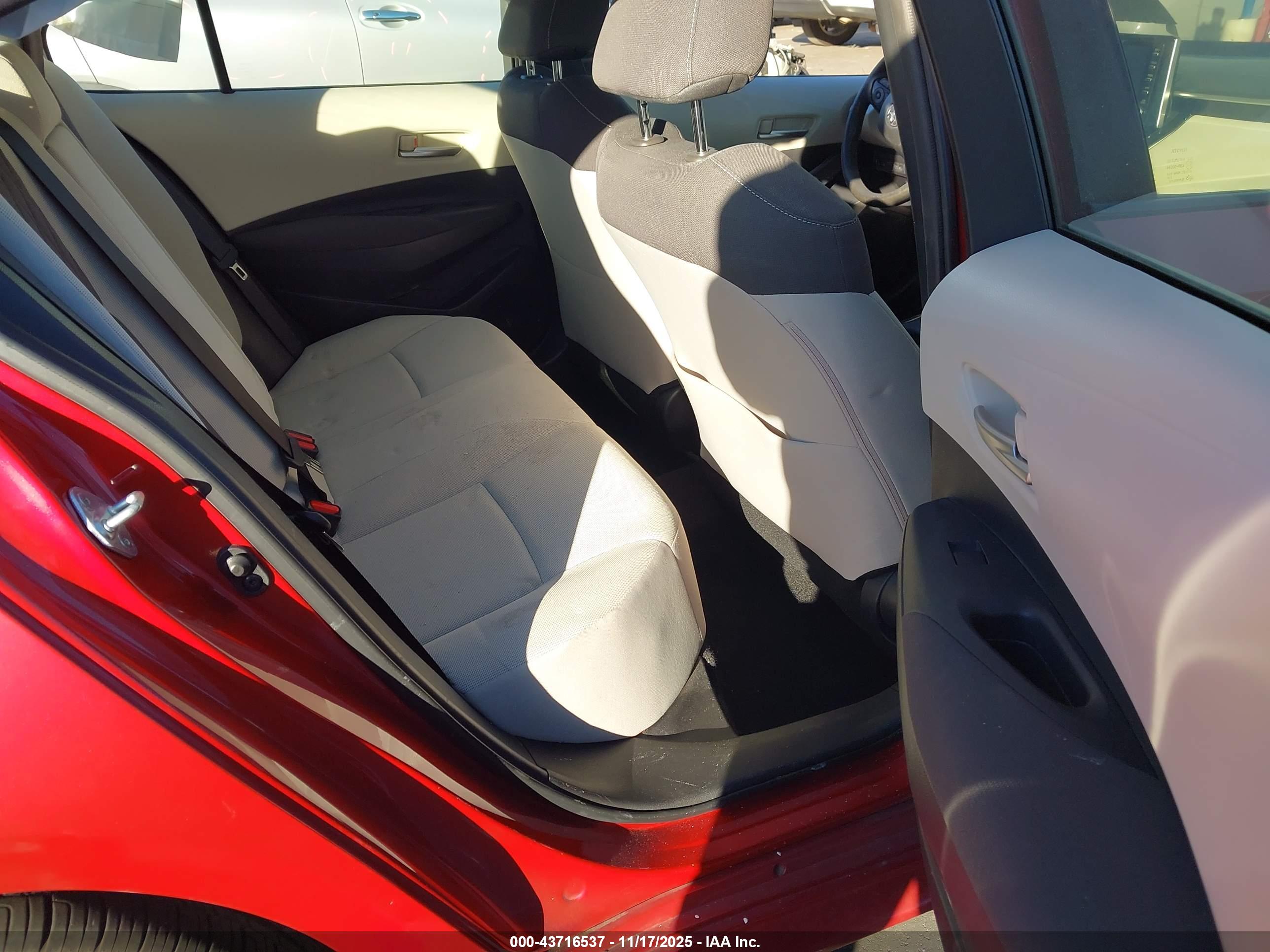TOYOTA COROLLA image 8