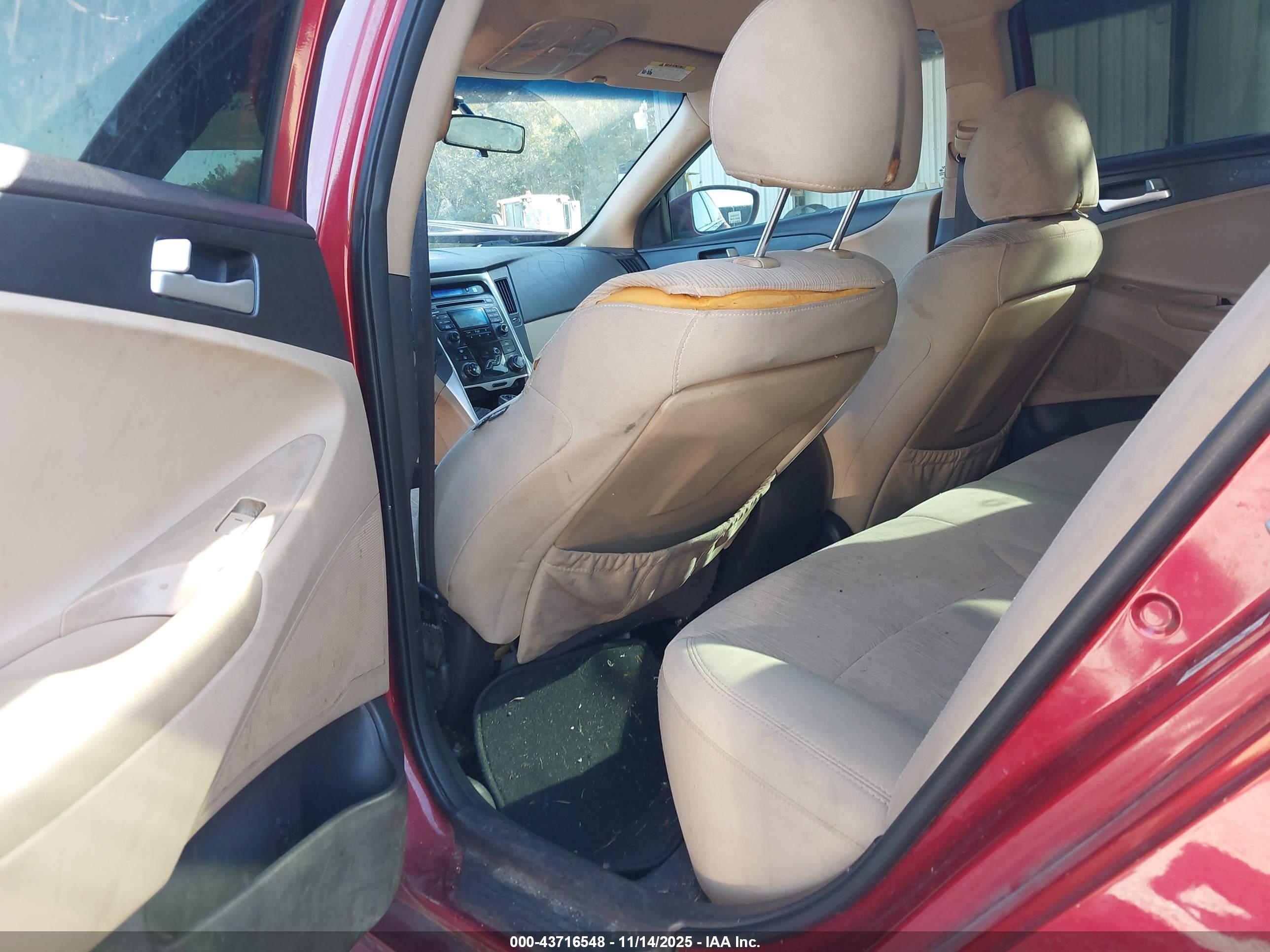HYUNDAI SONATA image 8