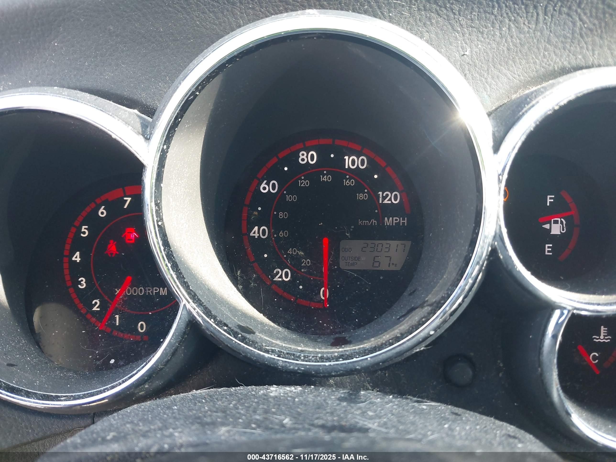 PONTIAC VIBE image 7