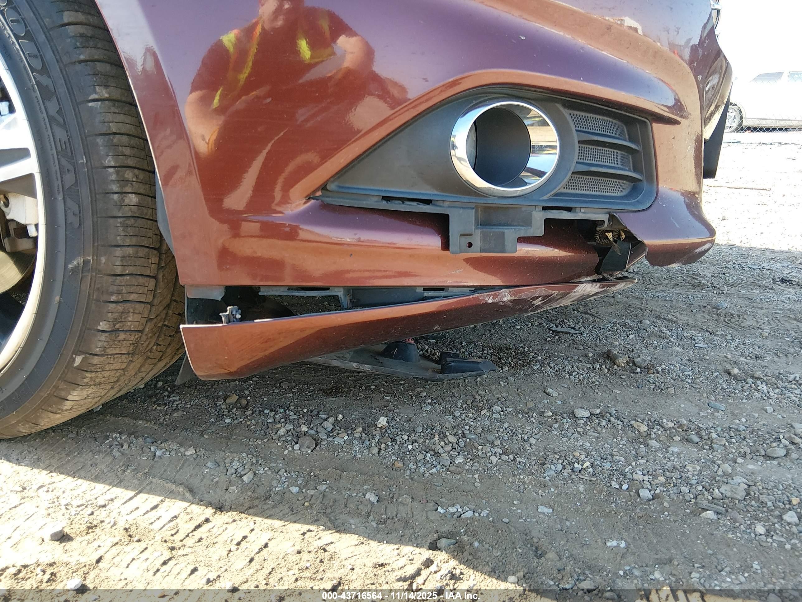 FORD FUSION image 6