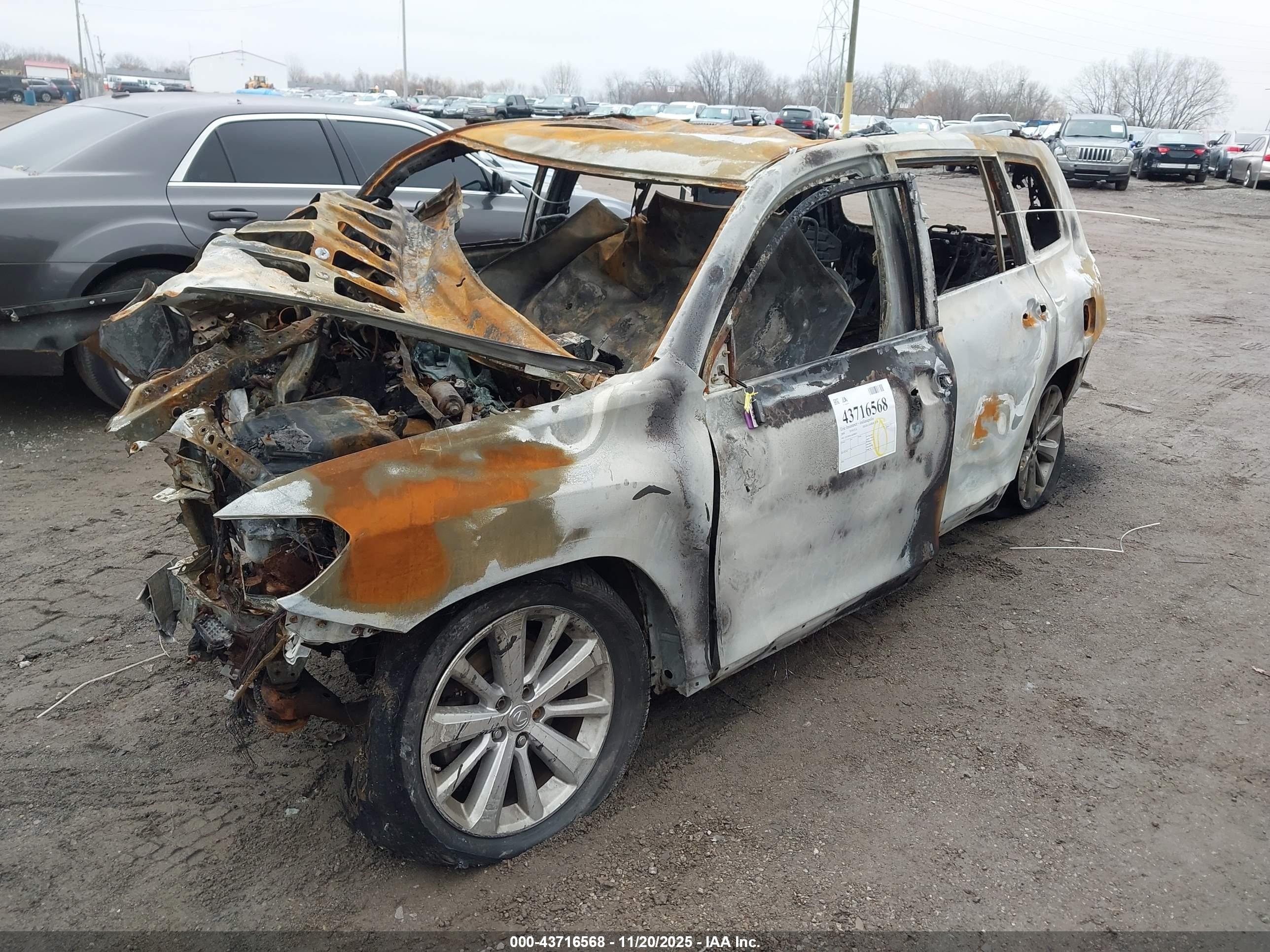 TOYOTA HIGHLANDER image 2