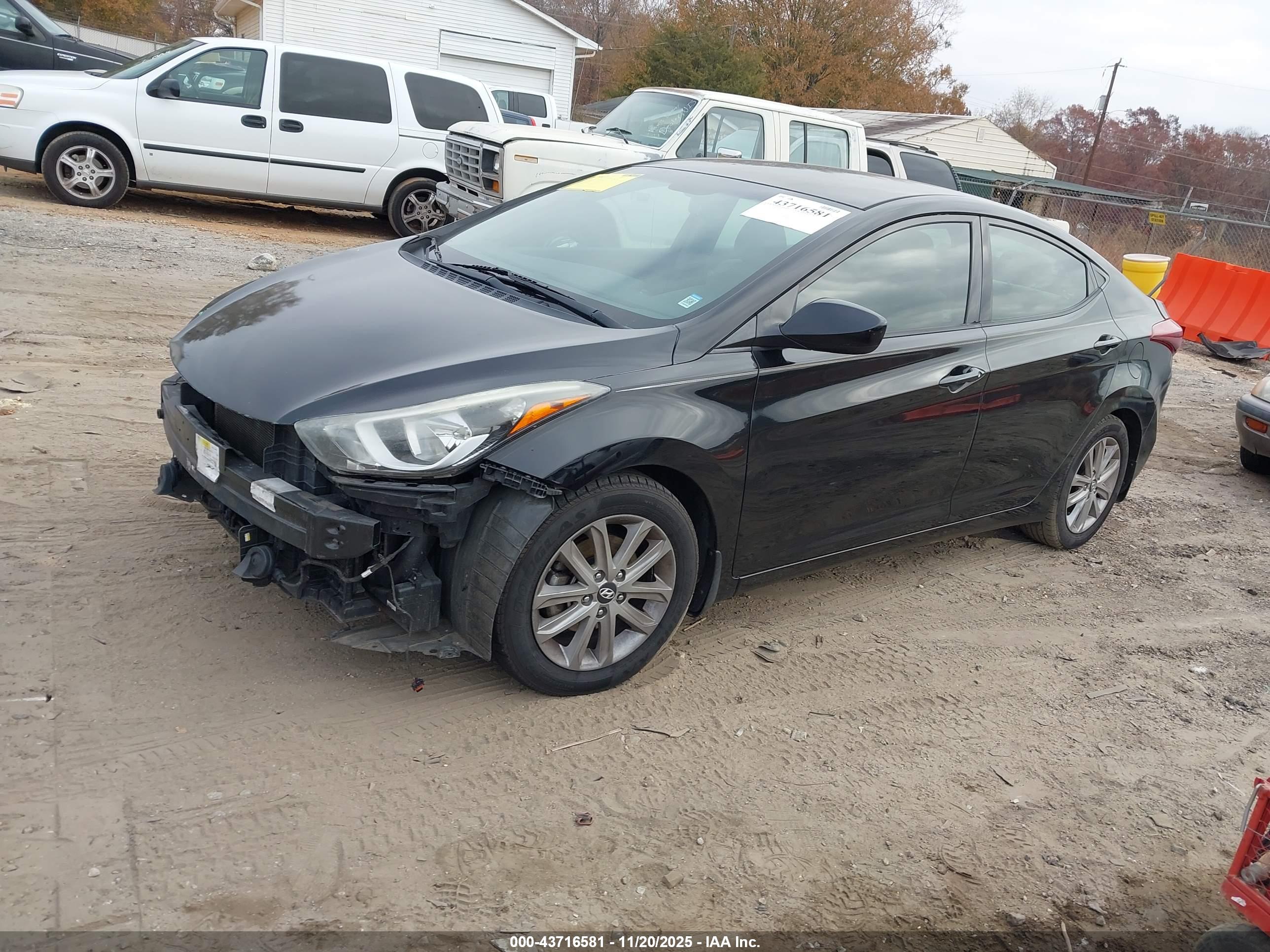 HYUNDAI ELANTRA image 2