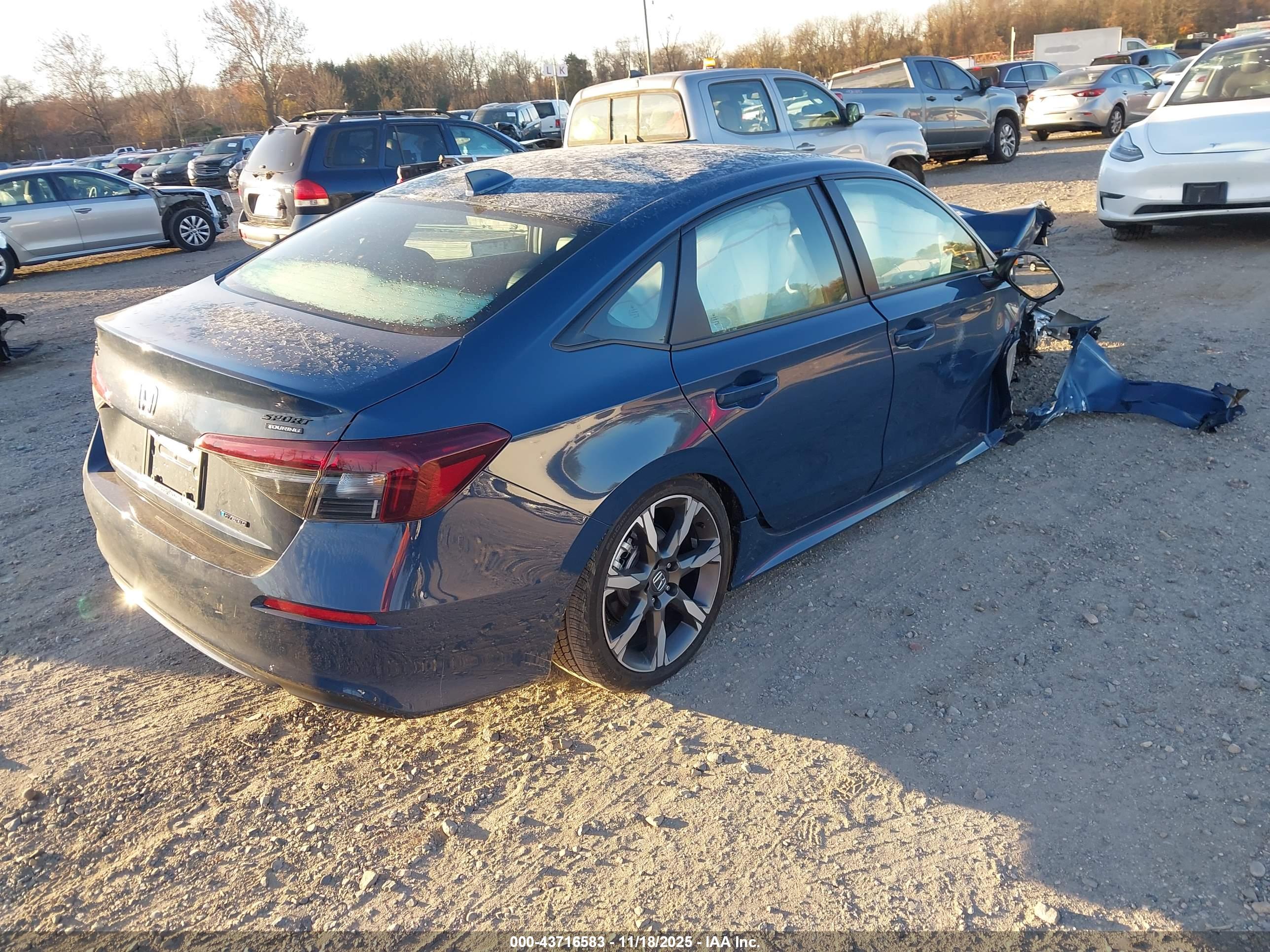 HONDA CIVIC image 4