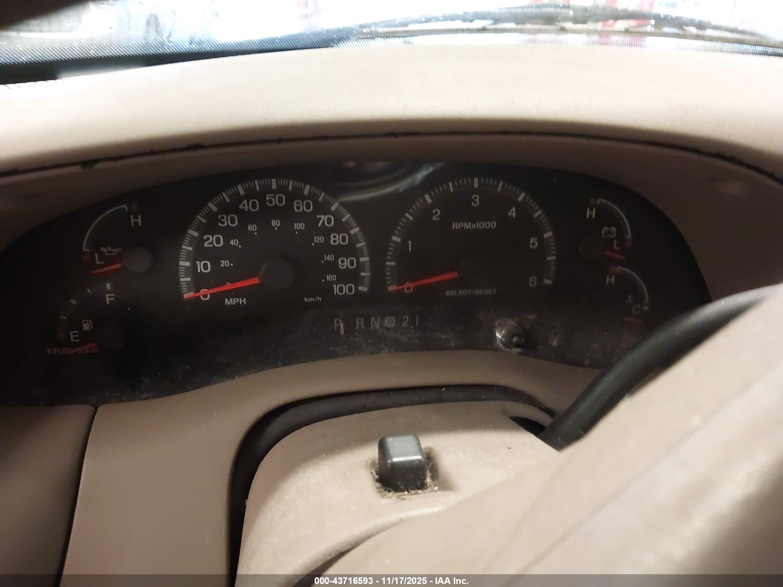 FORD EXPEDITION image 7