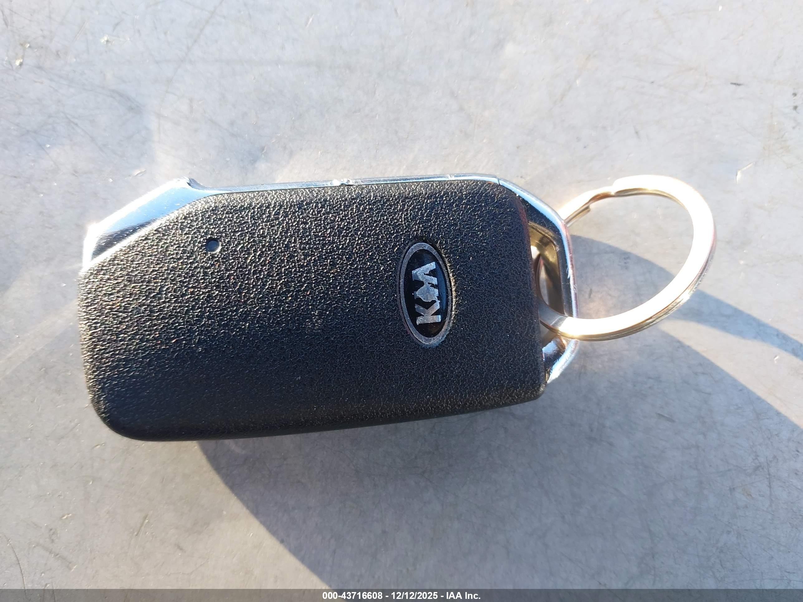 KIA SPORTAGE image 11