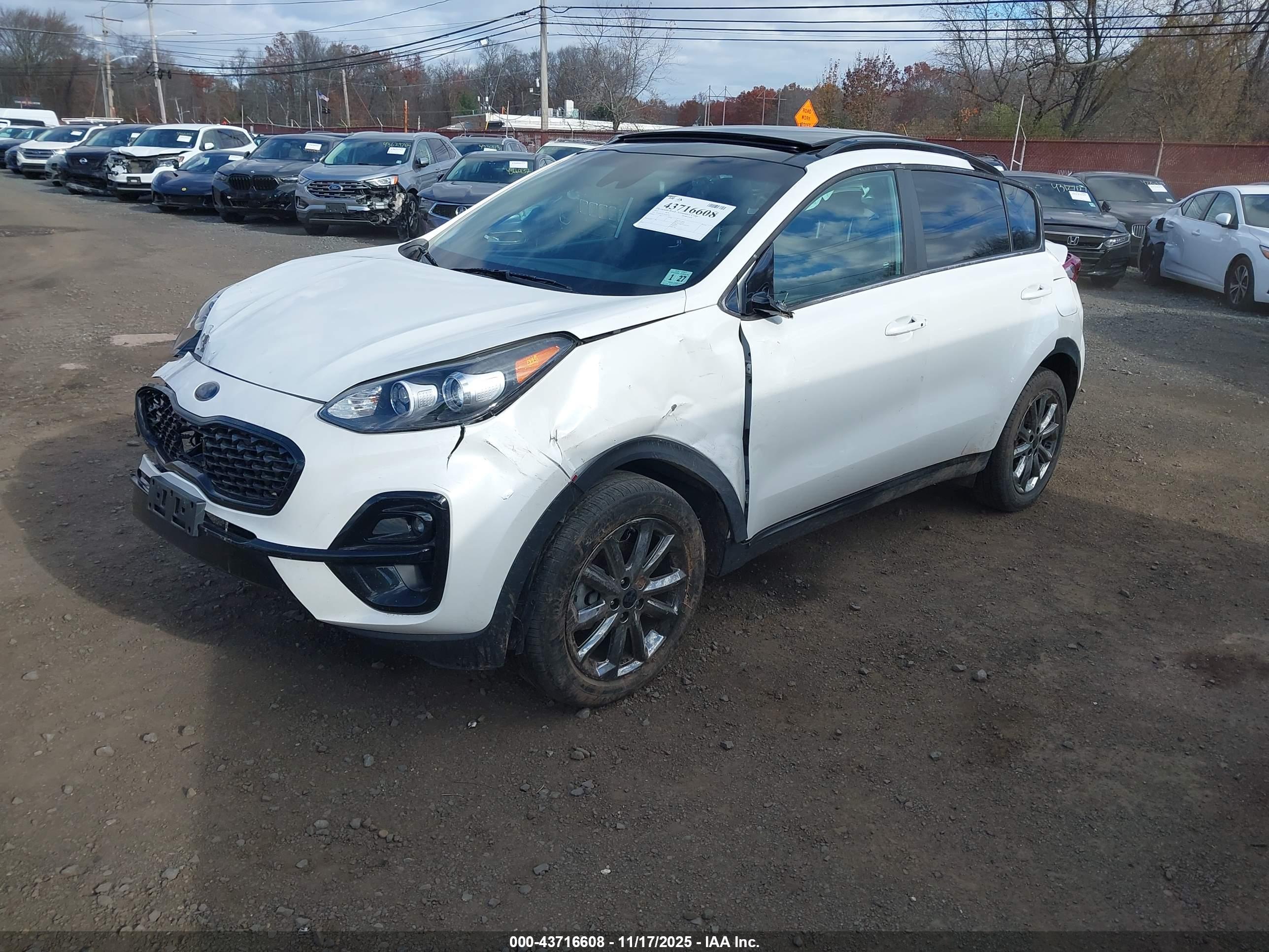 KIA SPORTAGE image 2