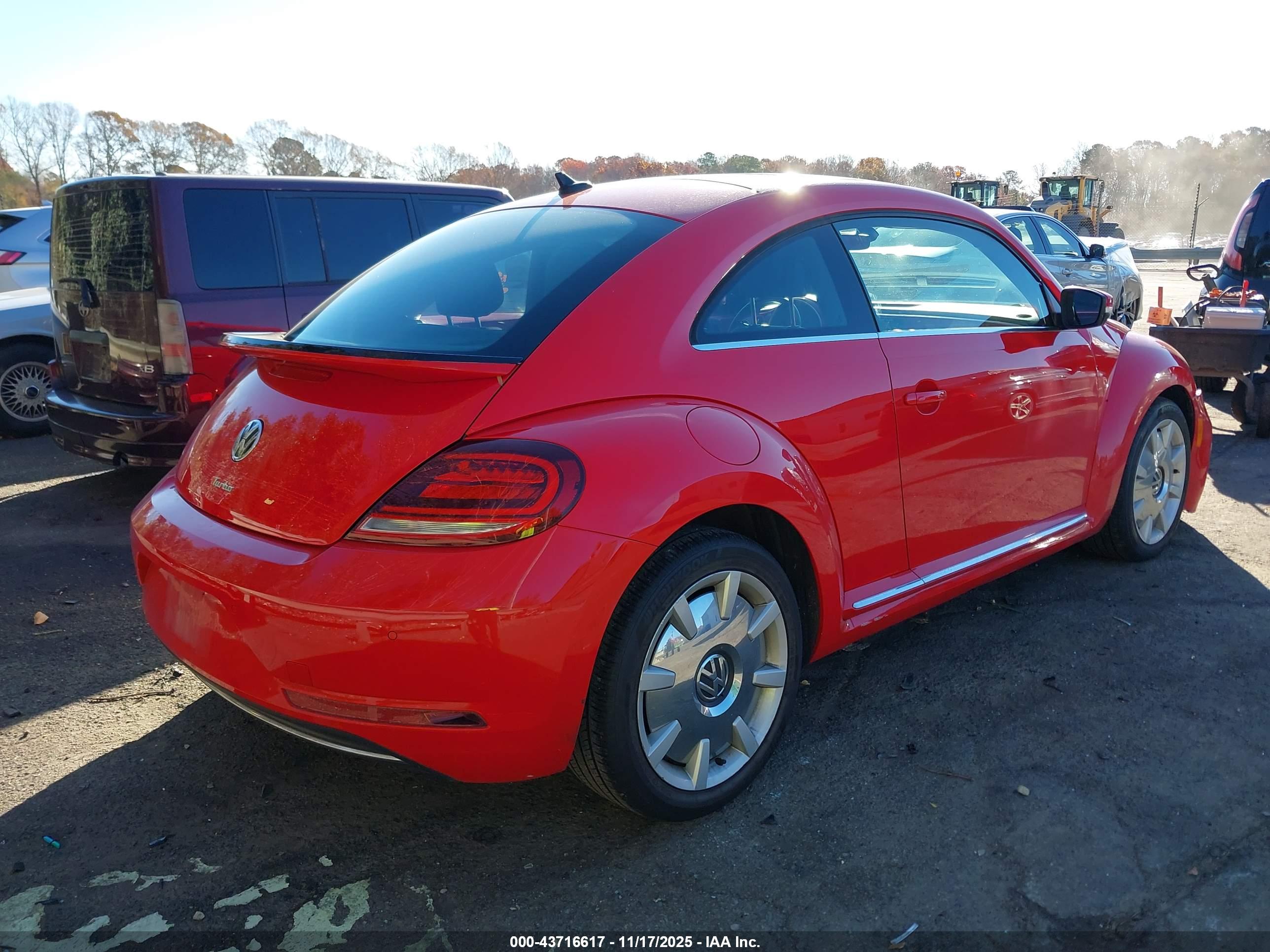 VOLKSWAGEN BEETLE image 4