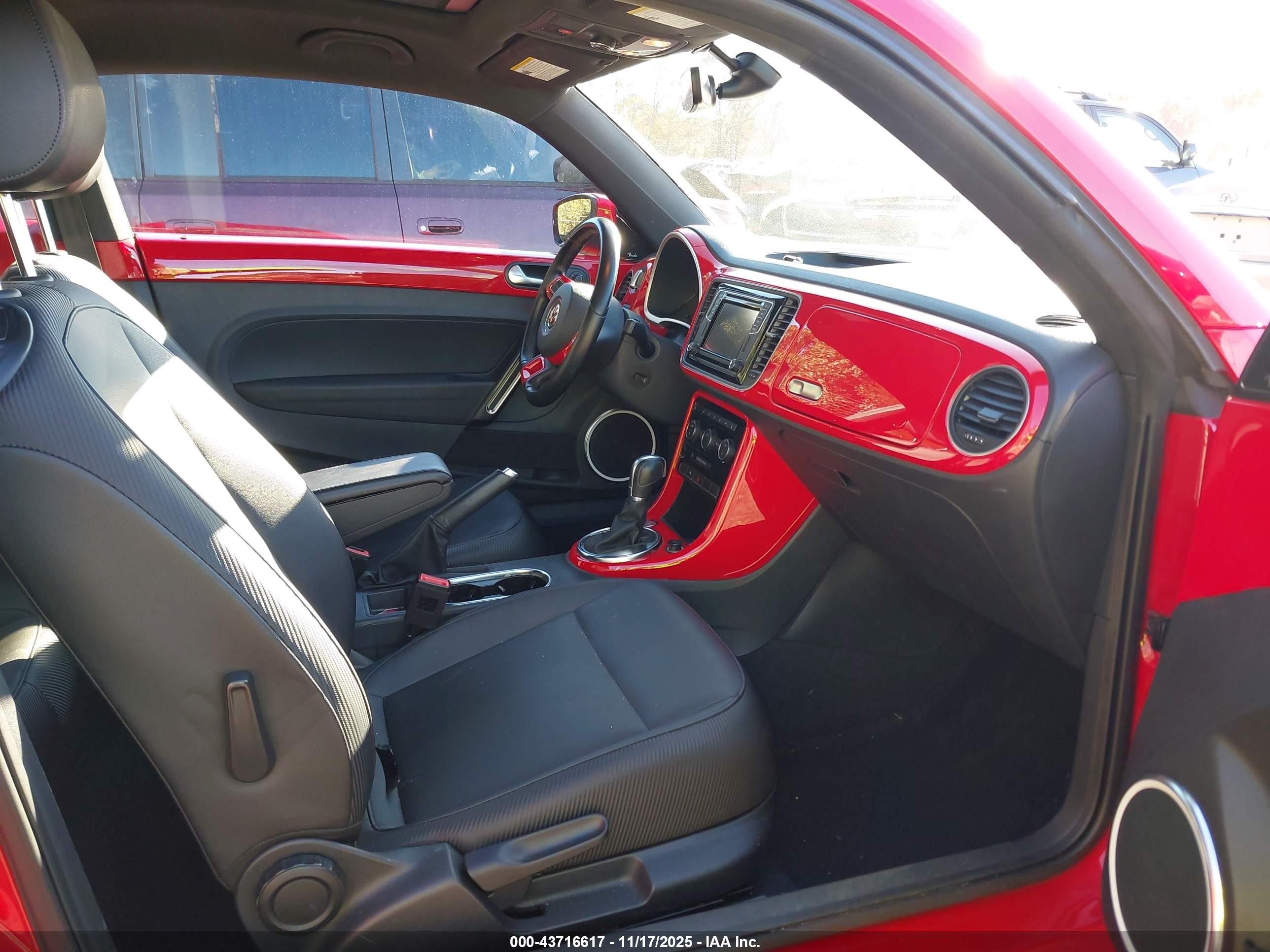 VOLKSWAGEN BEETLE image 5