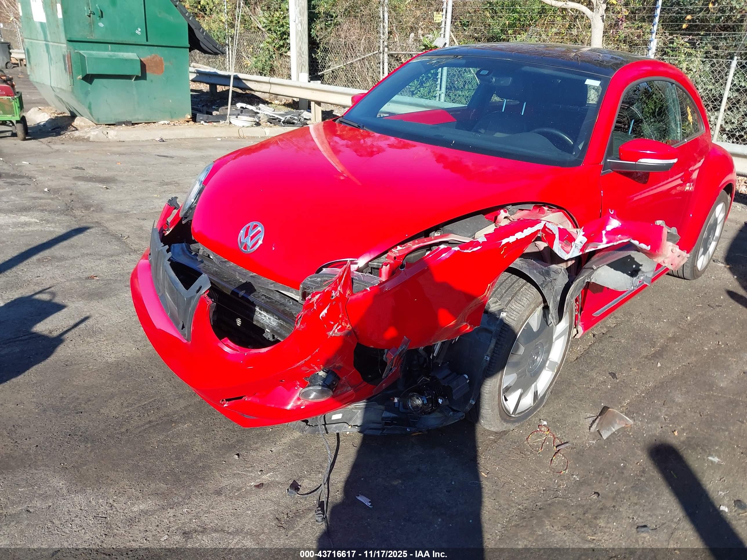VOLKSWAGEN BEETLE image 6
