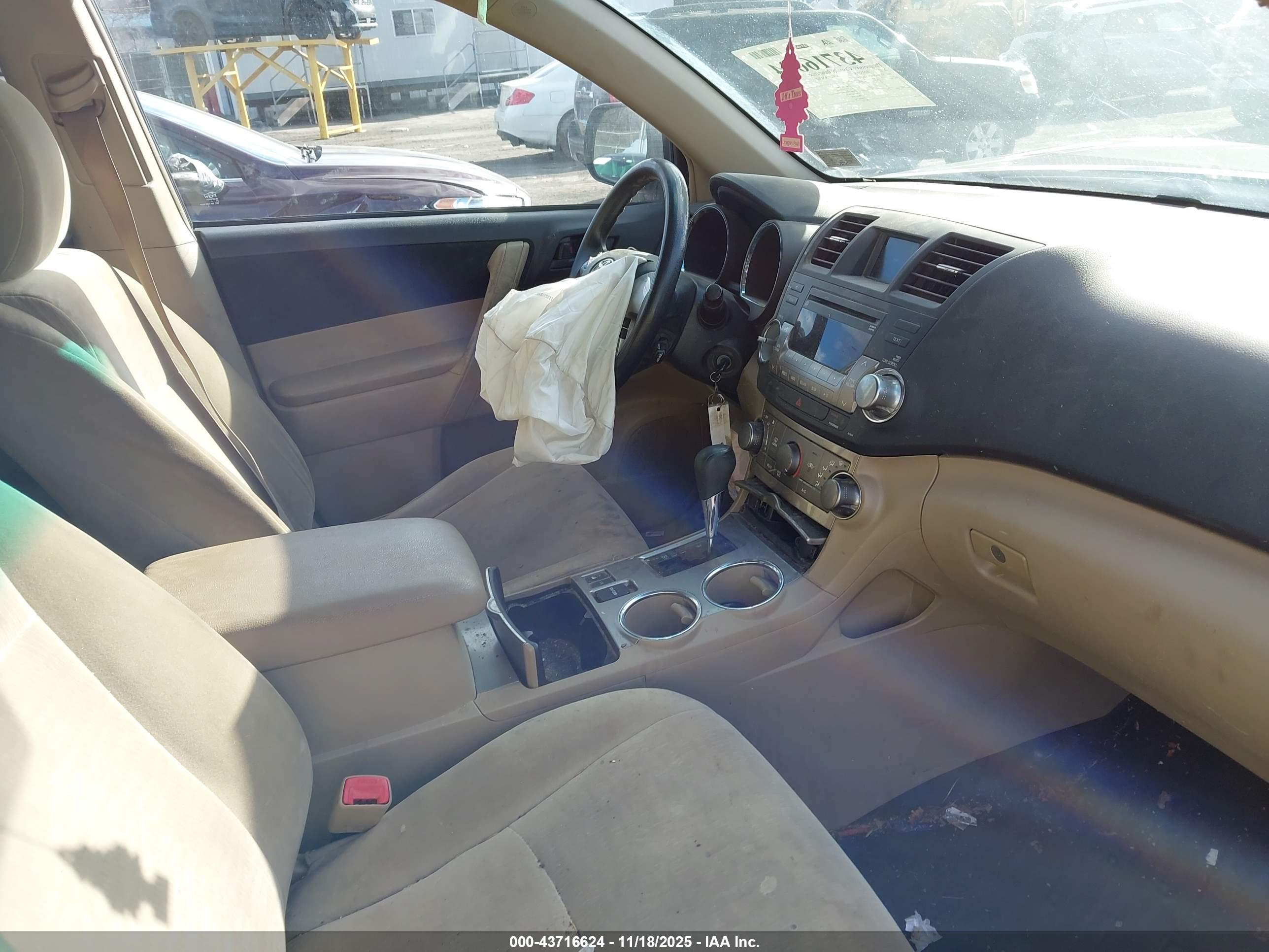 TOYOTA HIGHLANDER image 5