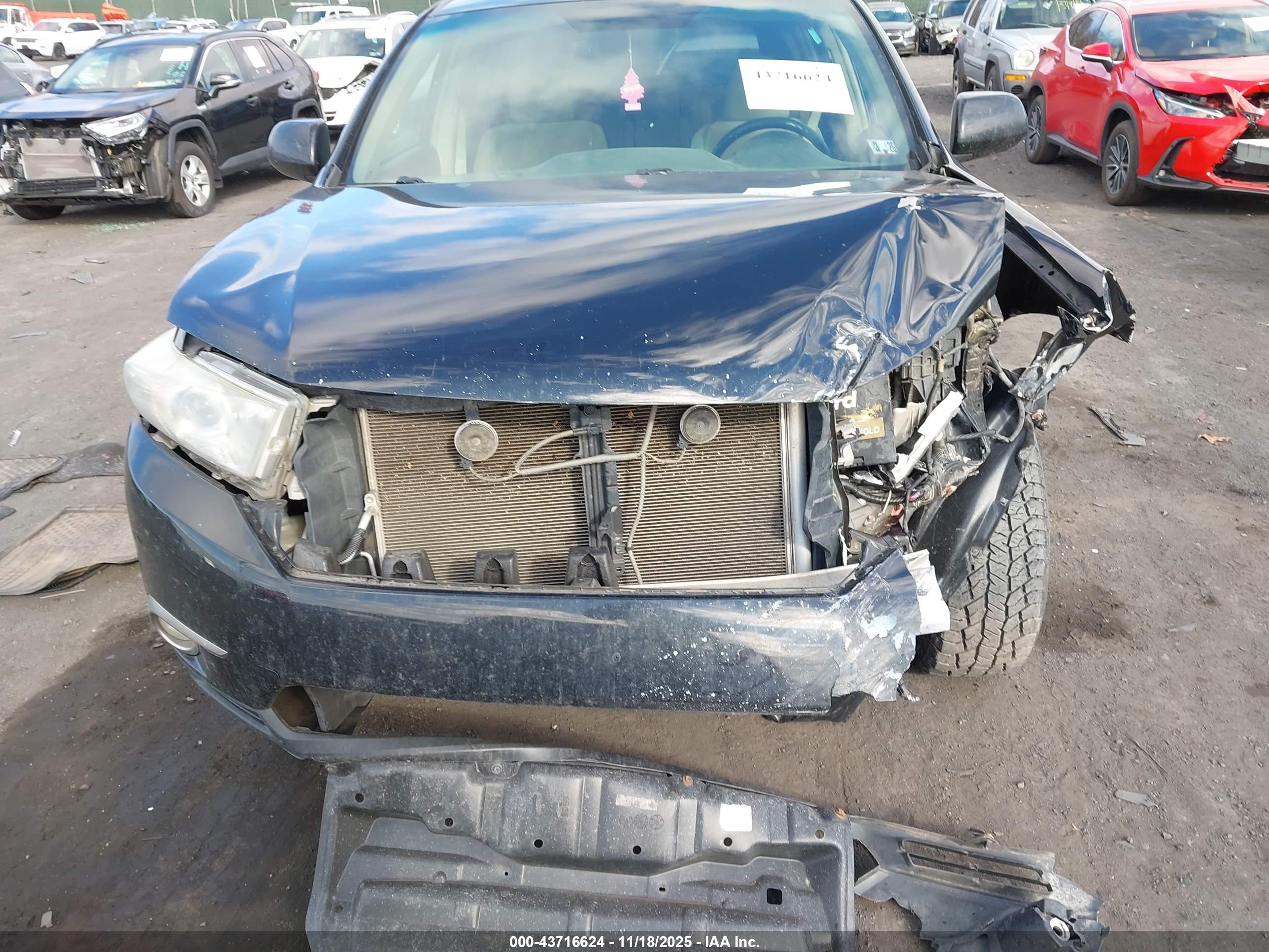 TOYOTA HIGHLANDER image 6