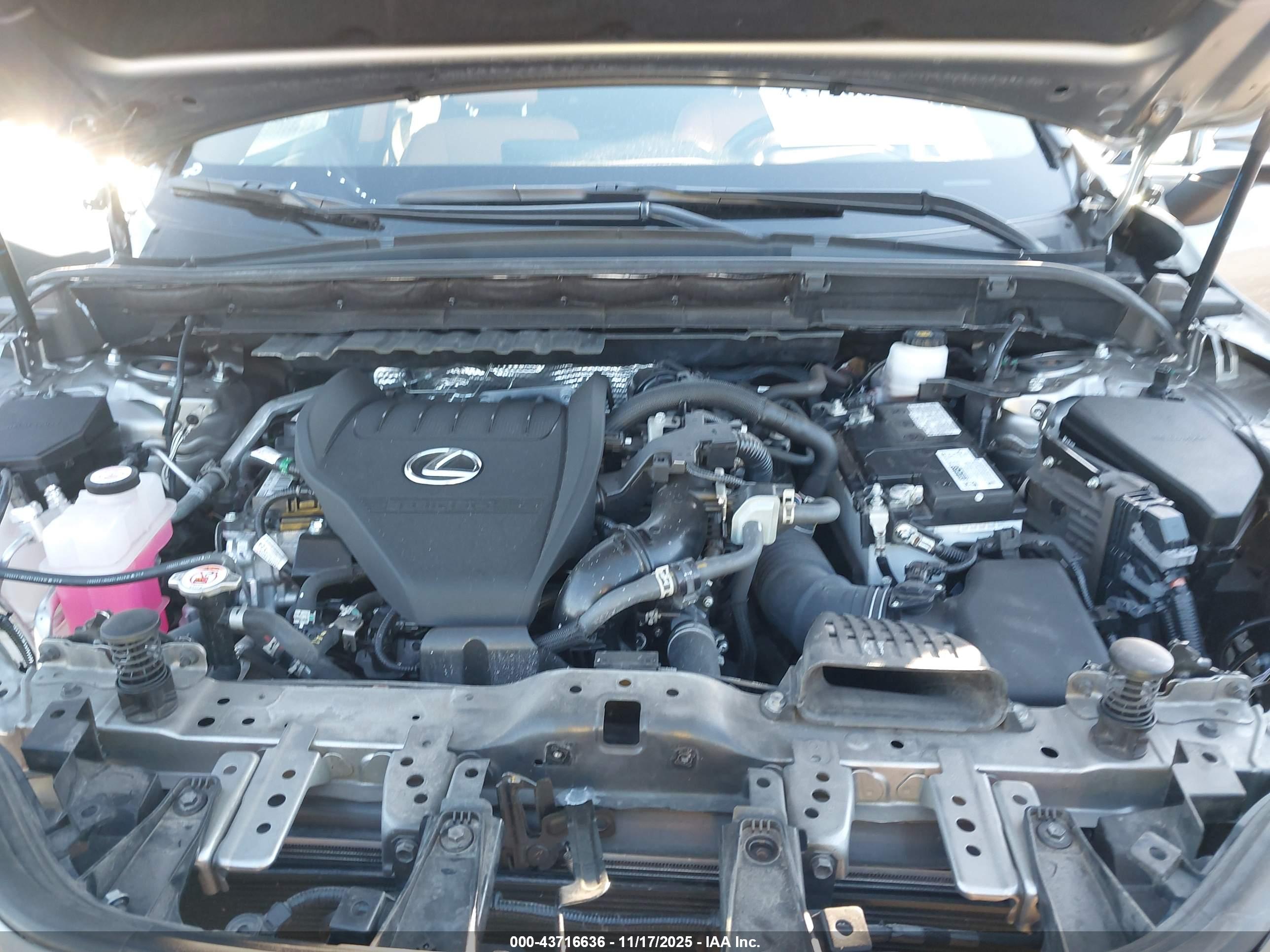 LEXUS NX image 10
