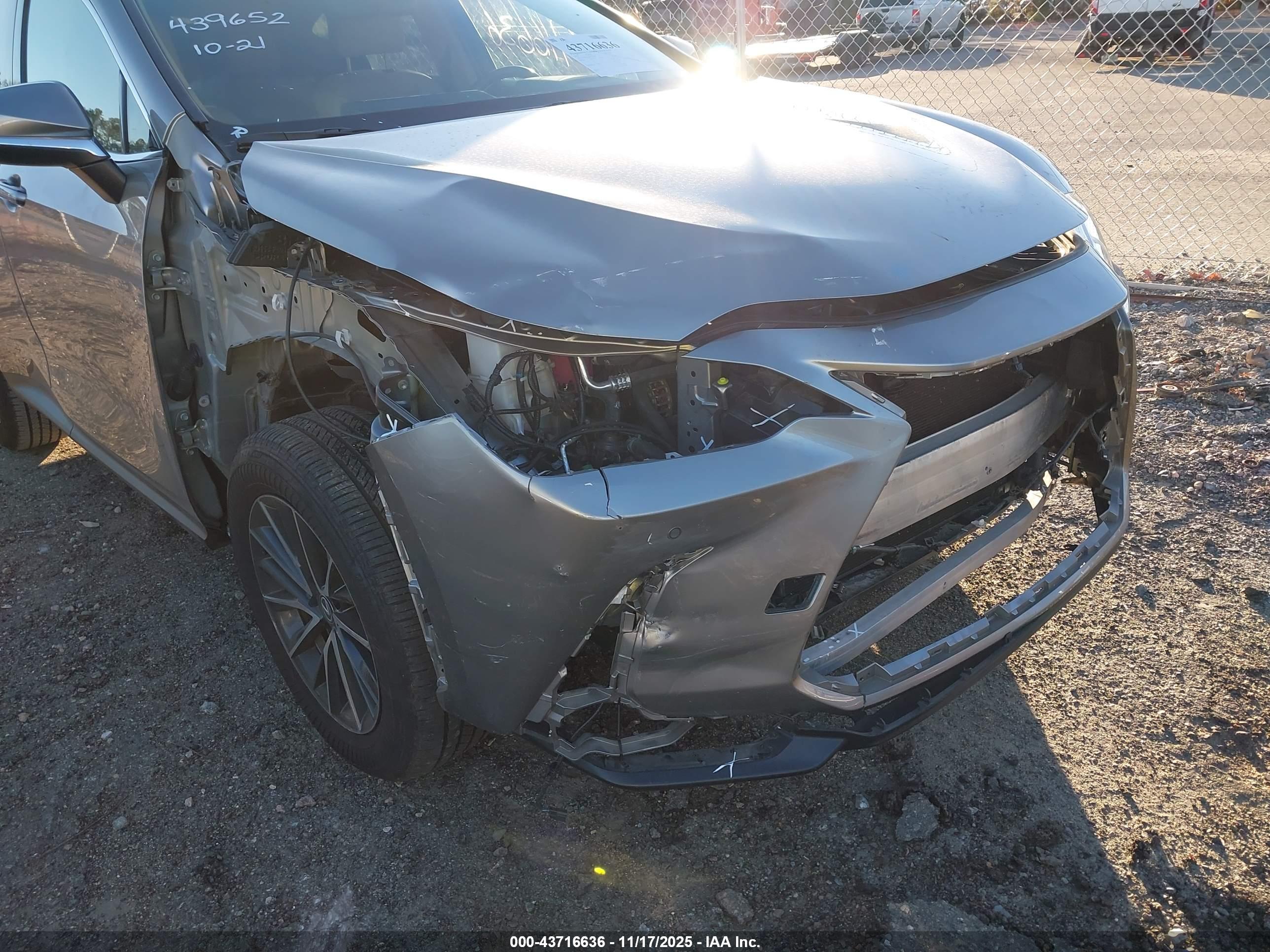 LEXUS NX image 6