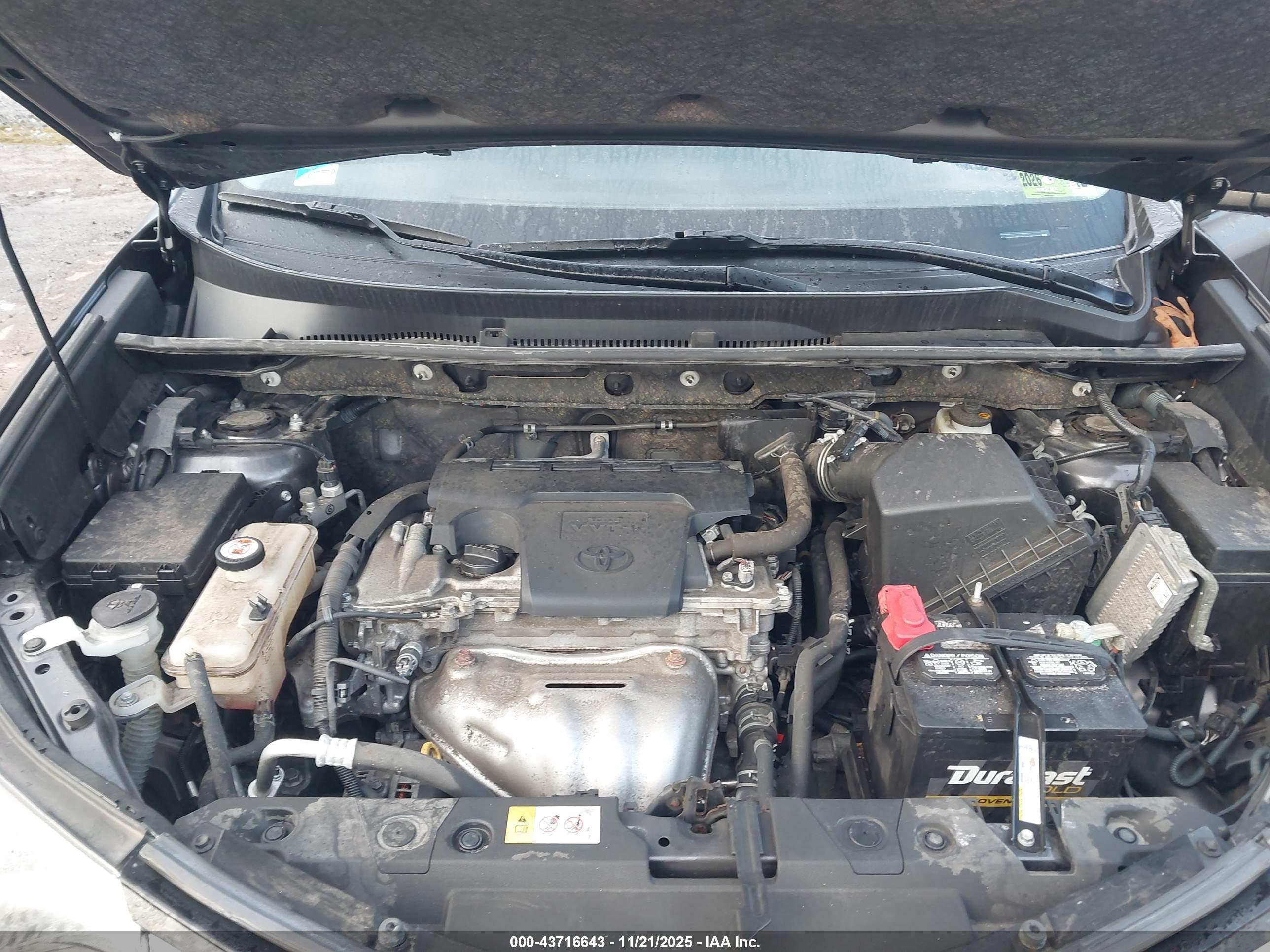 TOYOTA RAV4 image 10