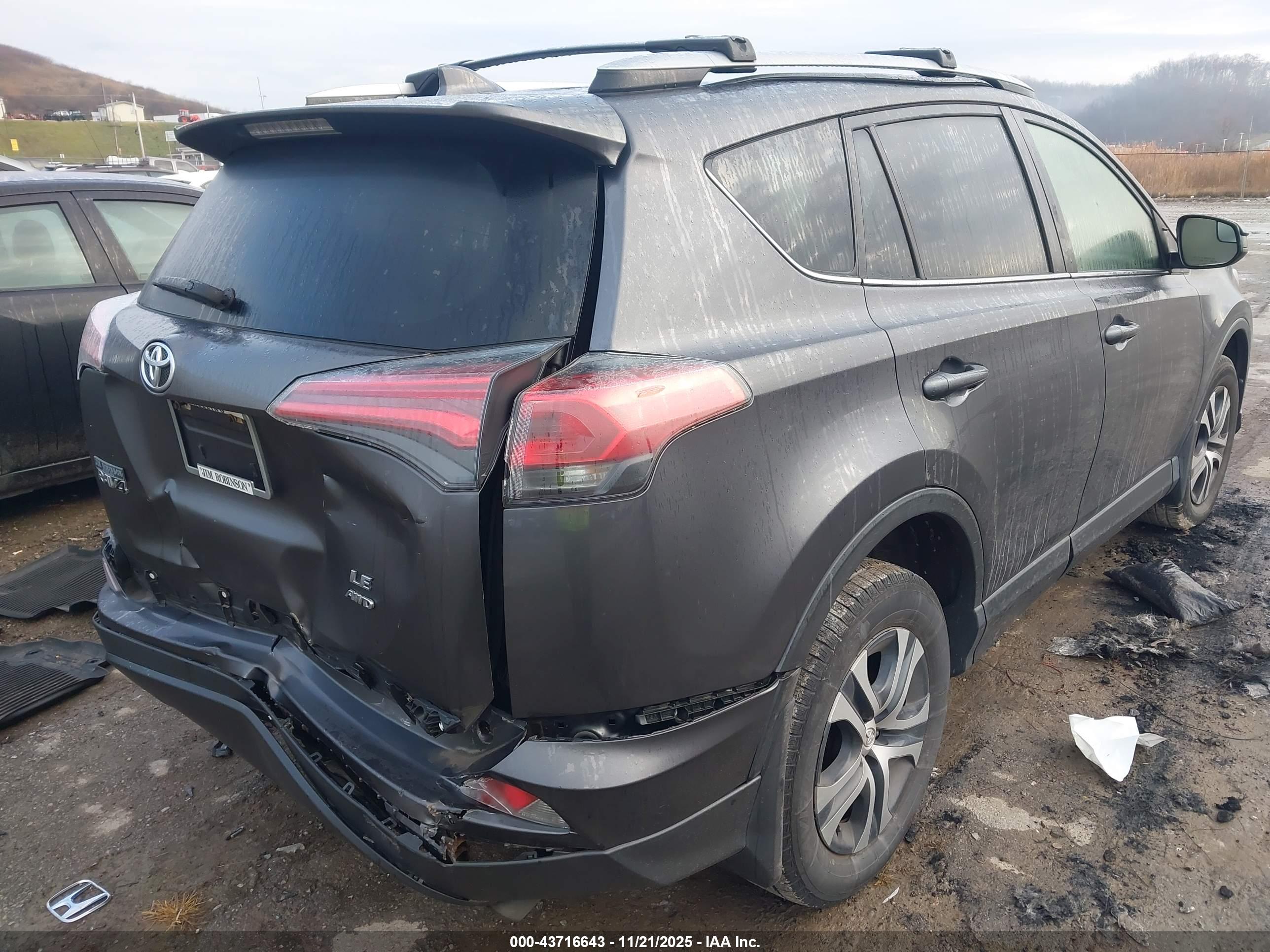 TOYOTA RAV4 image 4