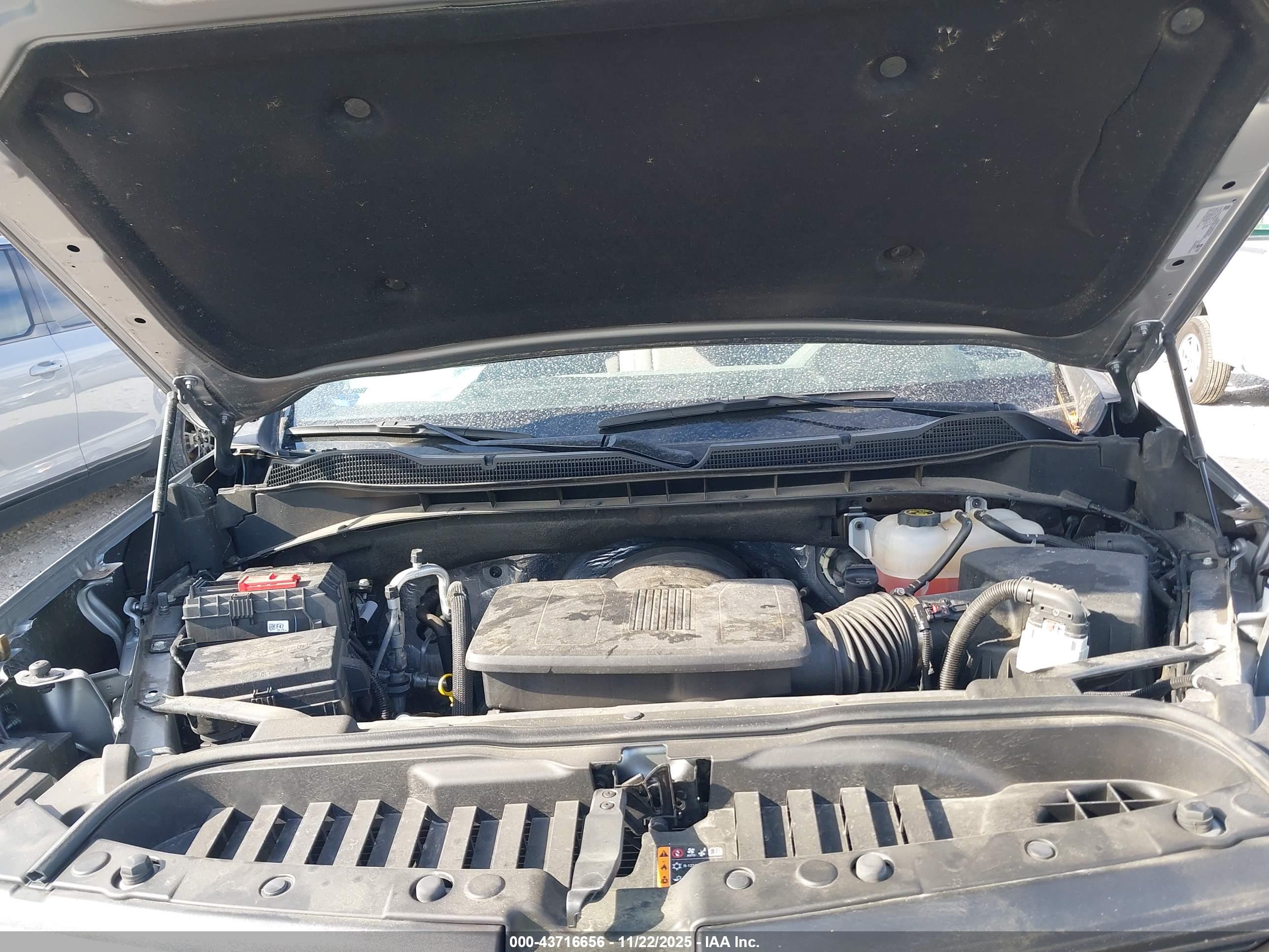 CHEVROLET SILVERADO image 10