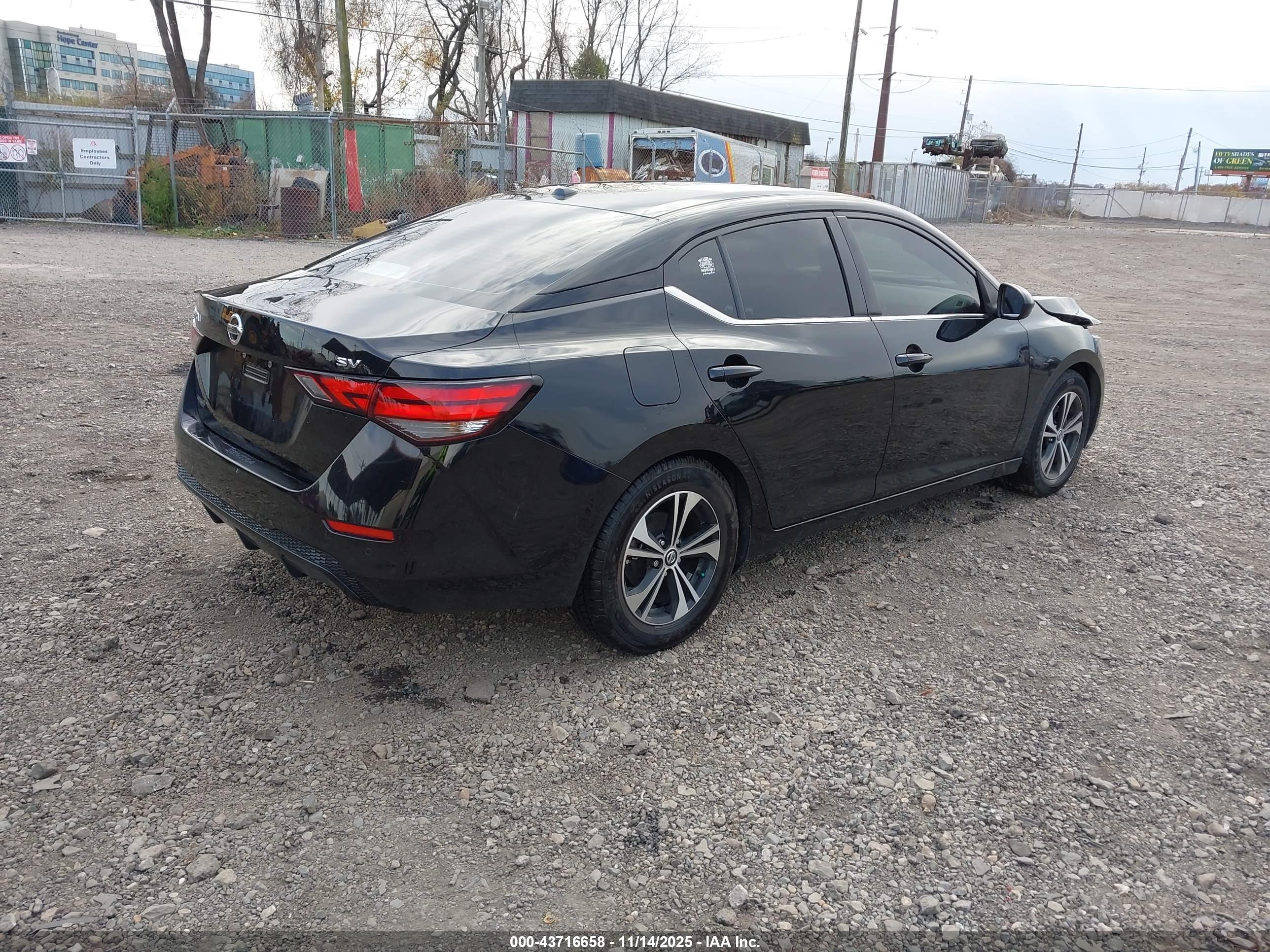 NISSAN SENTRA image 4