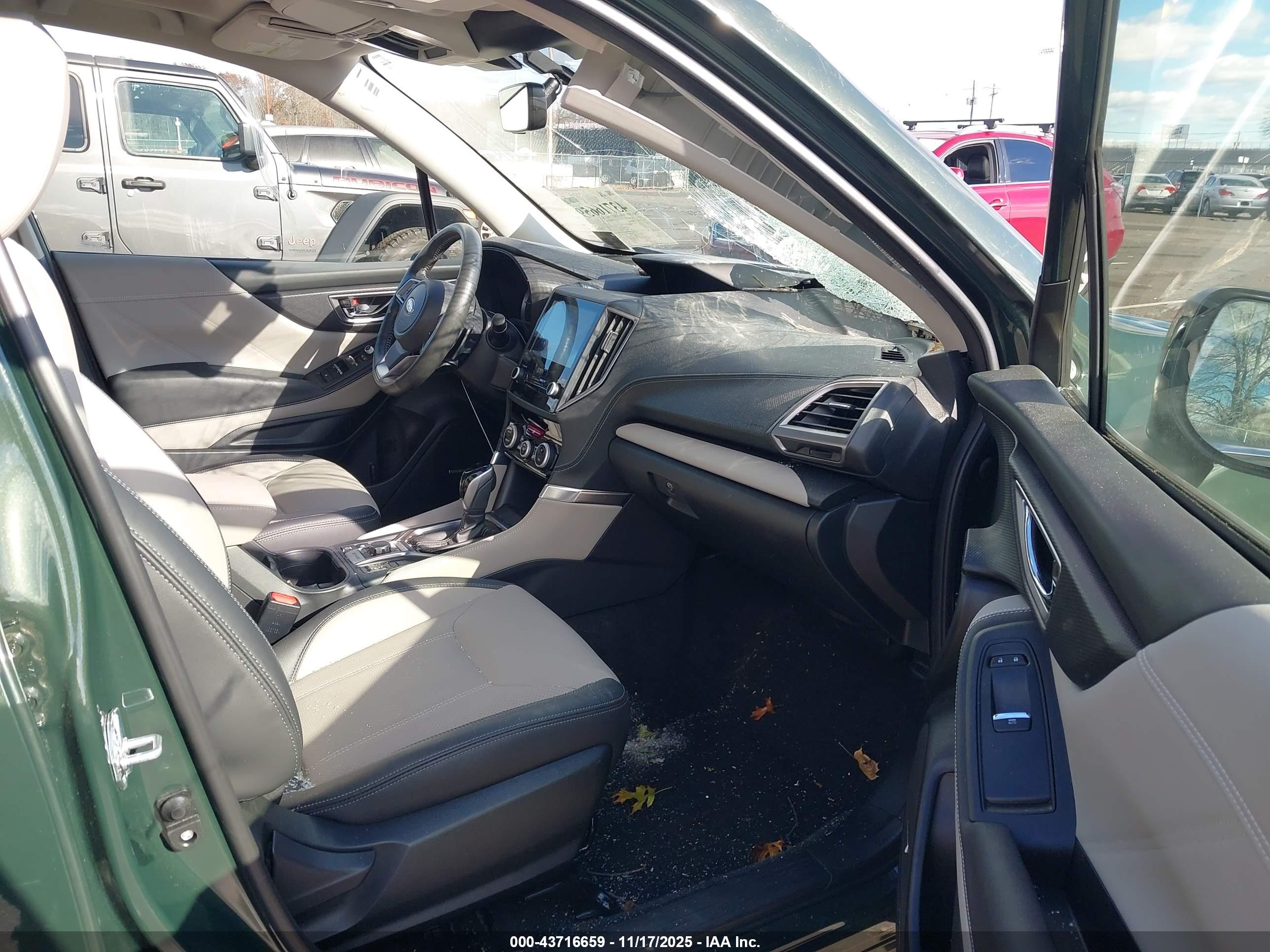SUBARU FORESTER image 5