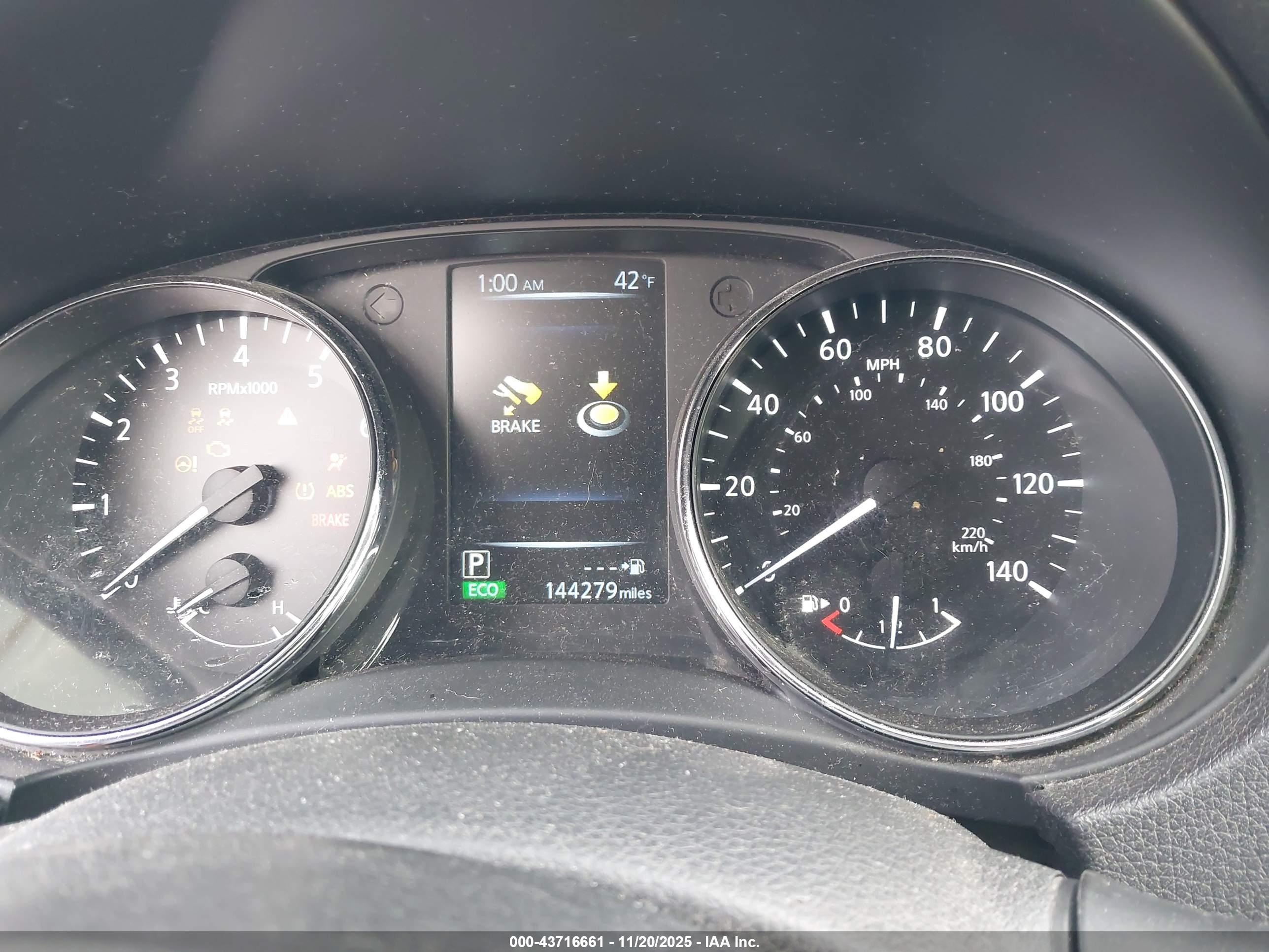 NISSAN ROGUE image 7