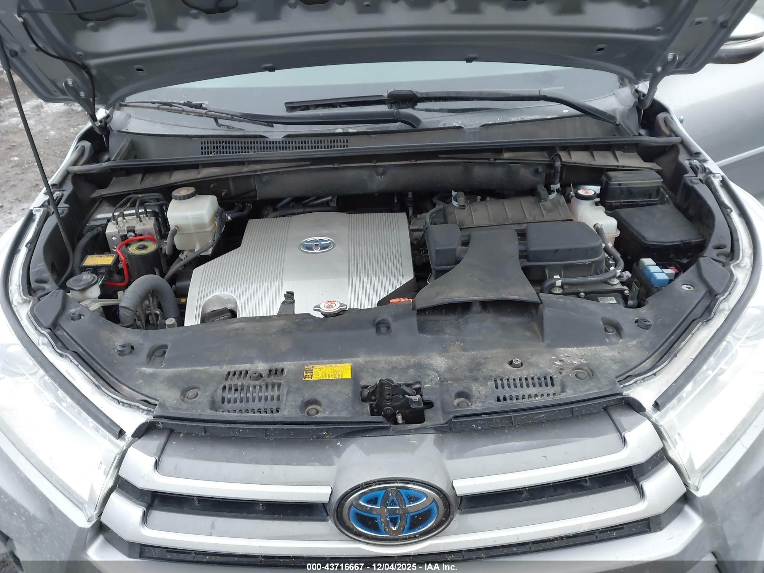 TOYOTA HIGHLANDER image 10