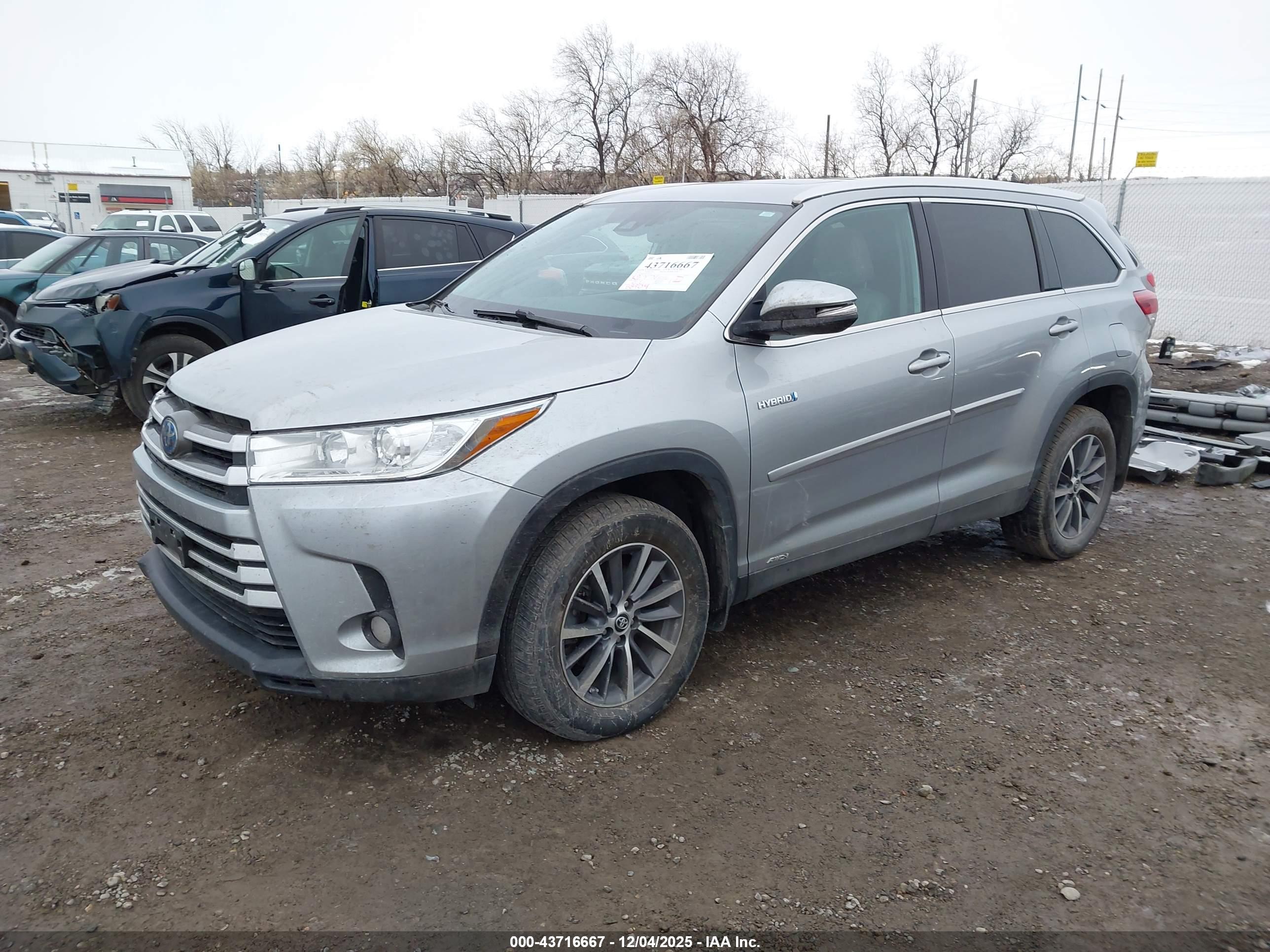 TOYOTA HIGHLANDER image 2