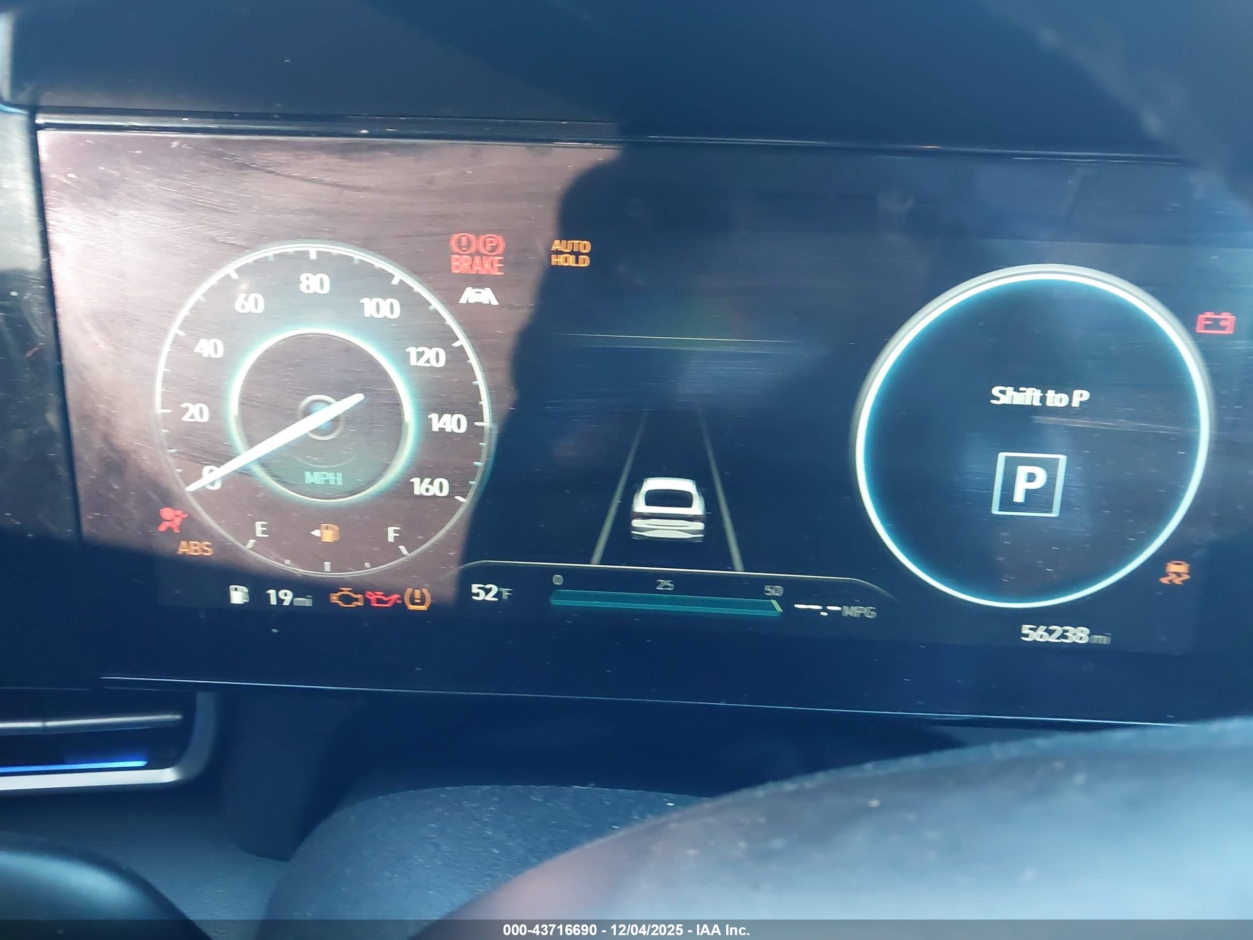HYUNDAI ELANTRA image 7