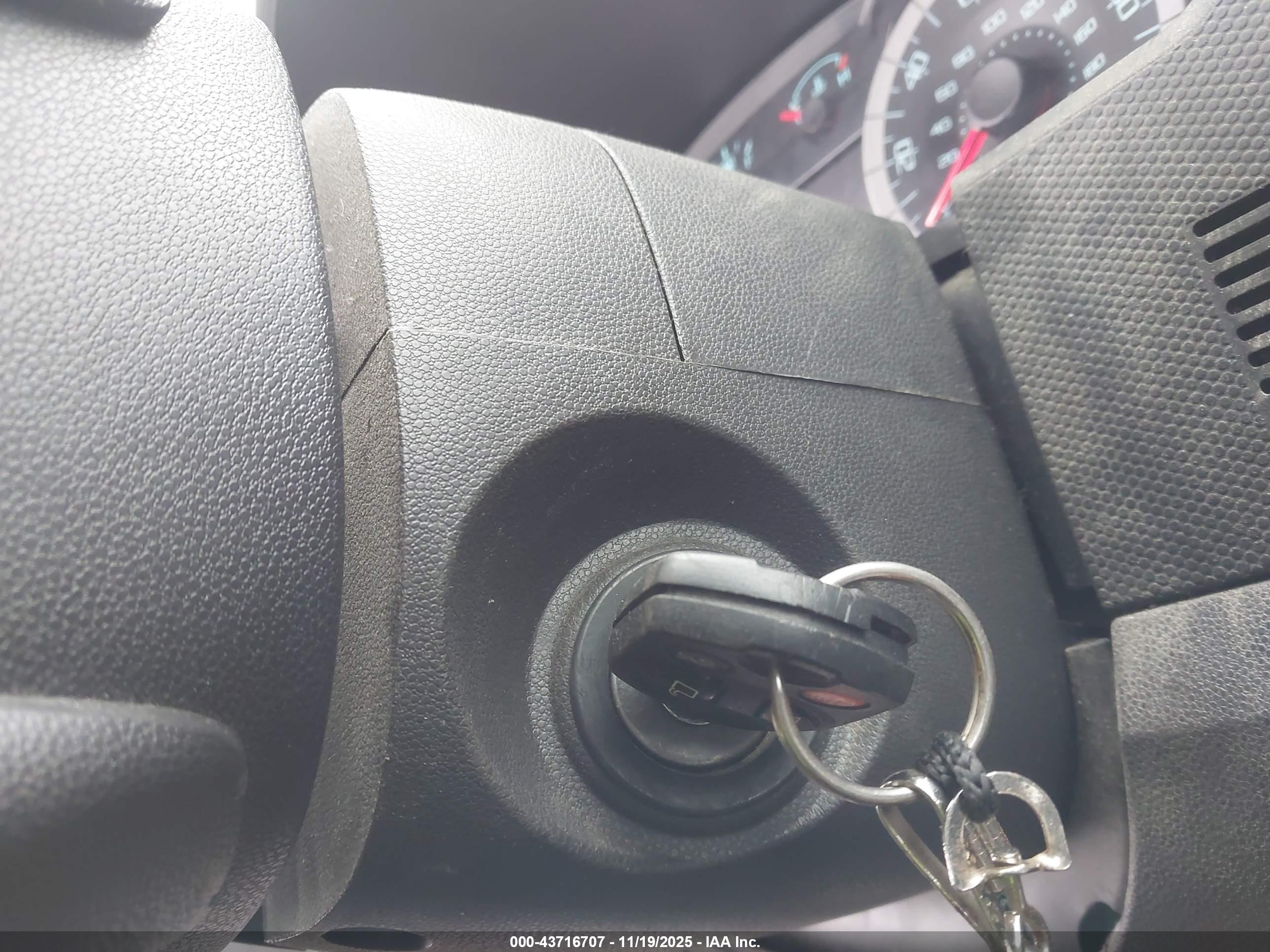 FORD ESCAPE image 11