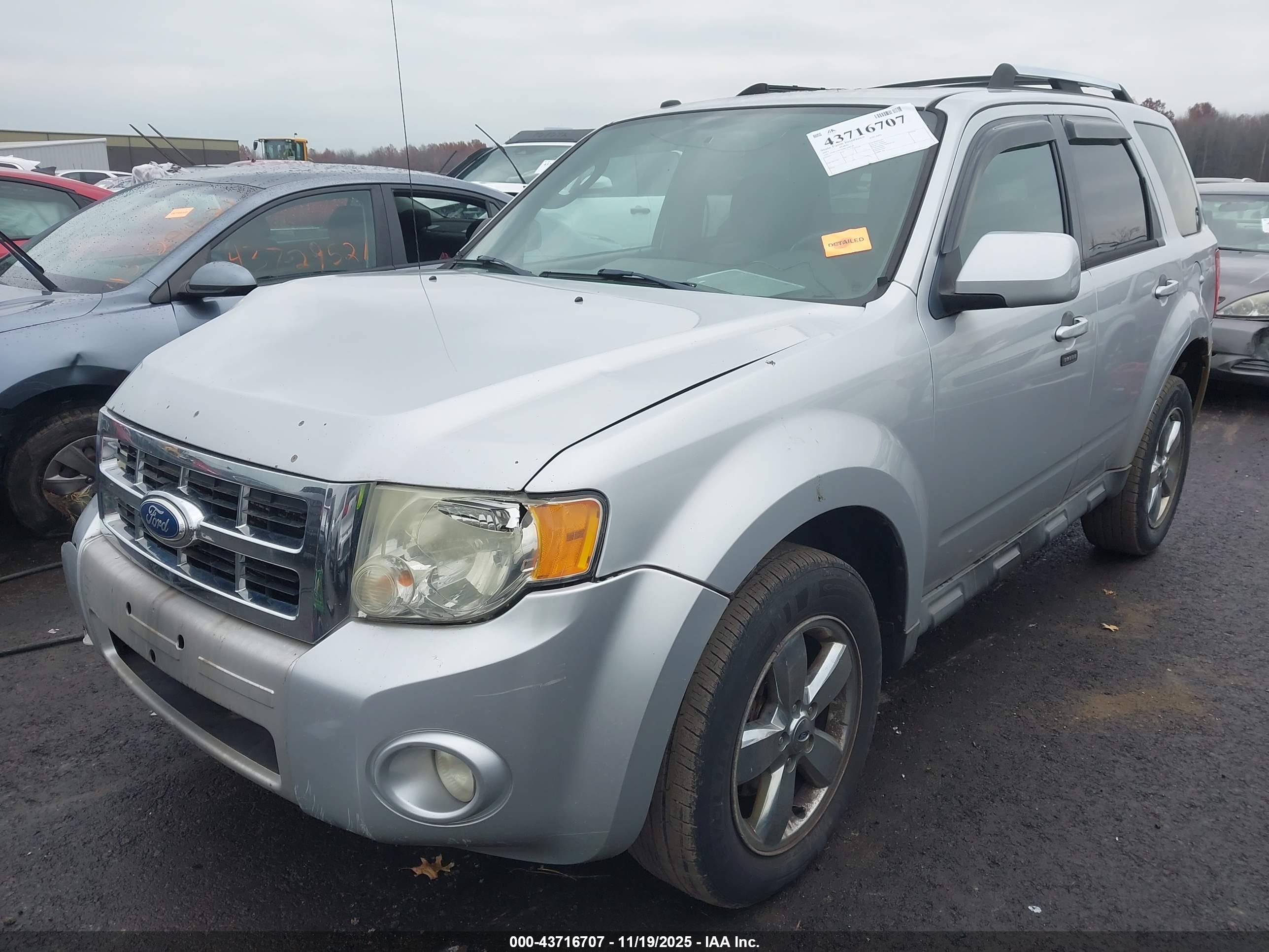 FORD ESCAPE image 2