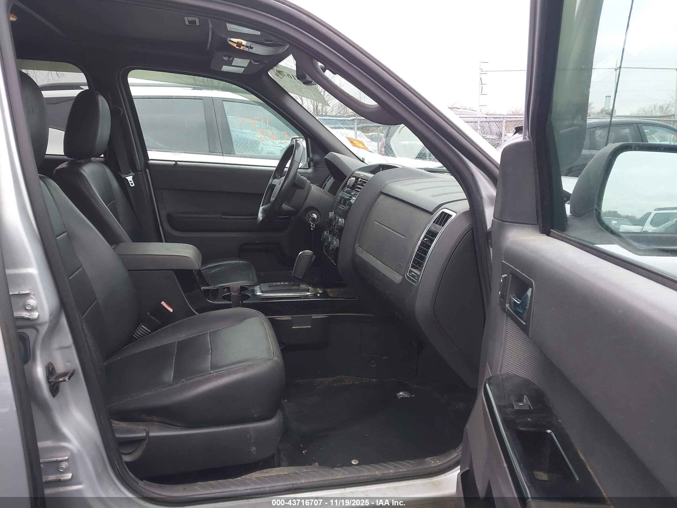 FORD ESCAPE image 5