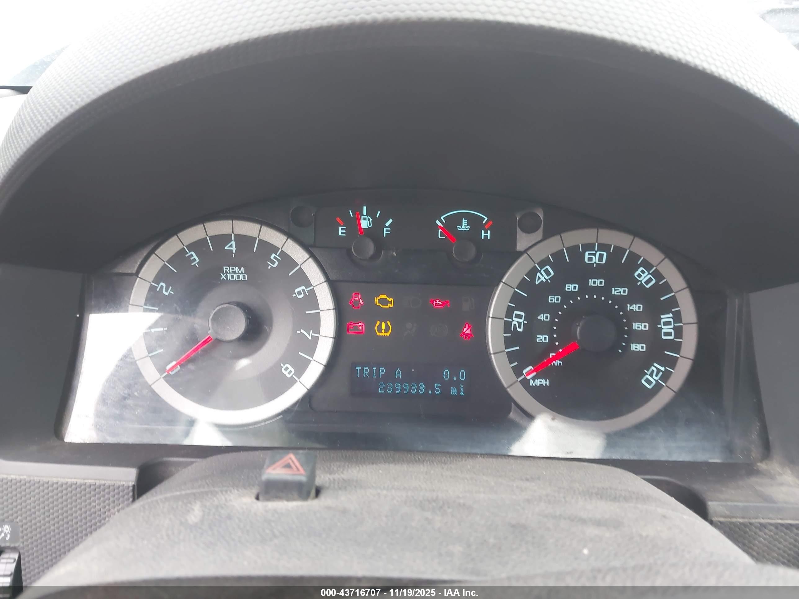 FORD ESCAPE image 7