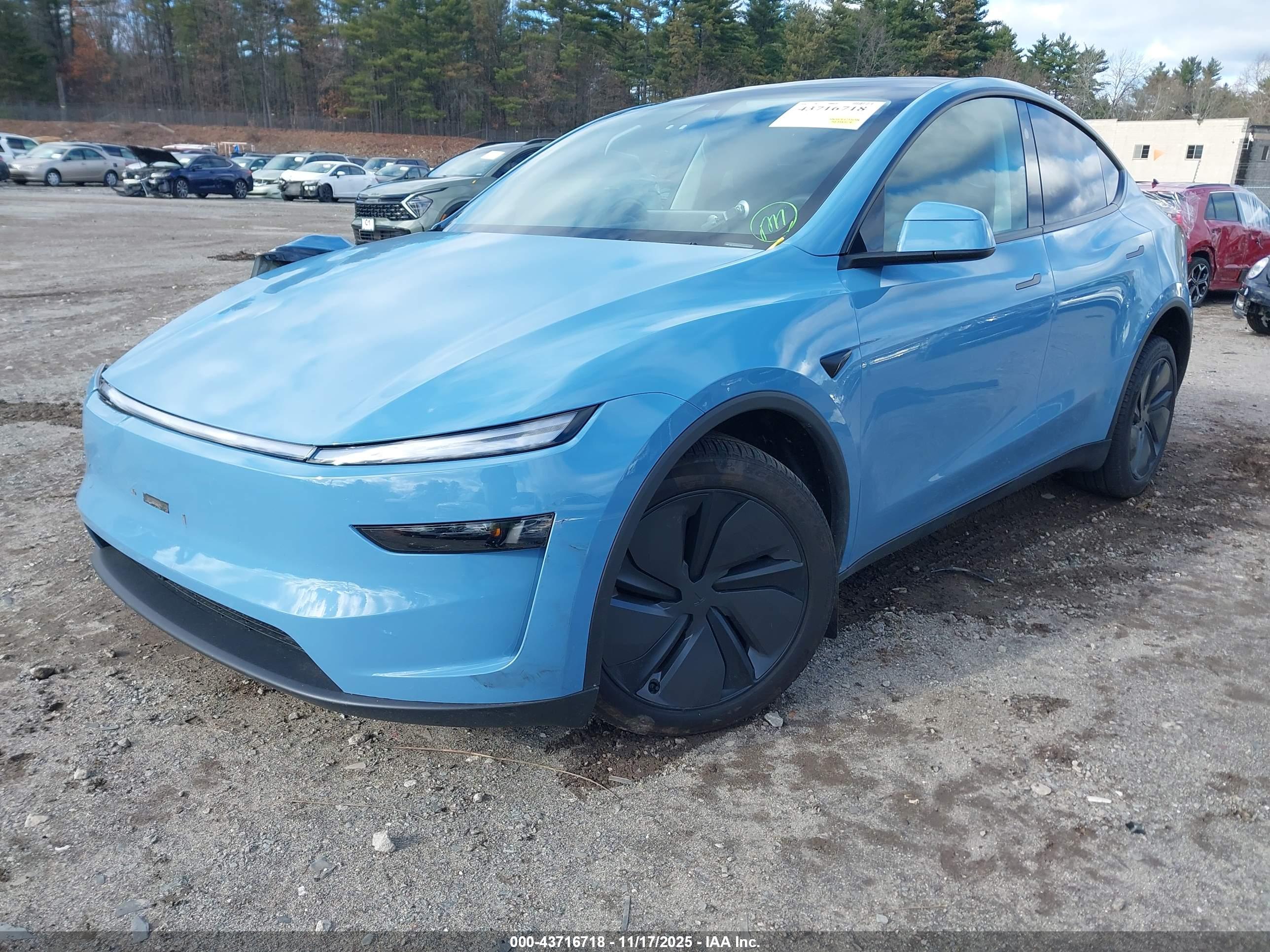 TESLA MODEL image 2