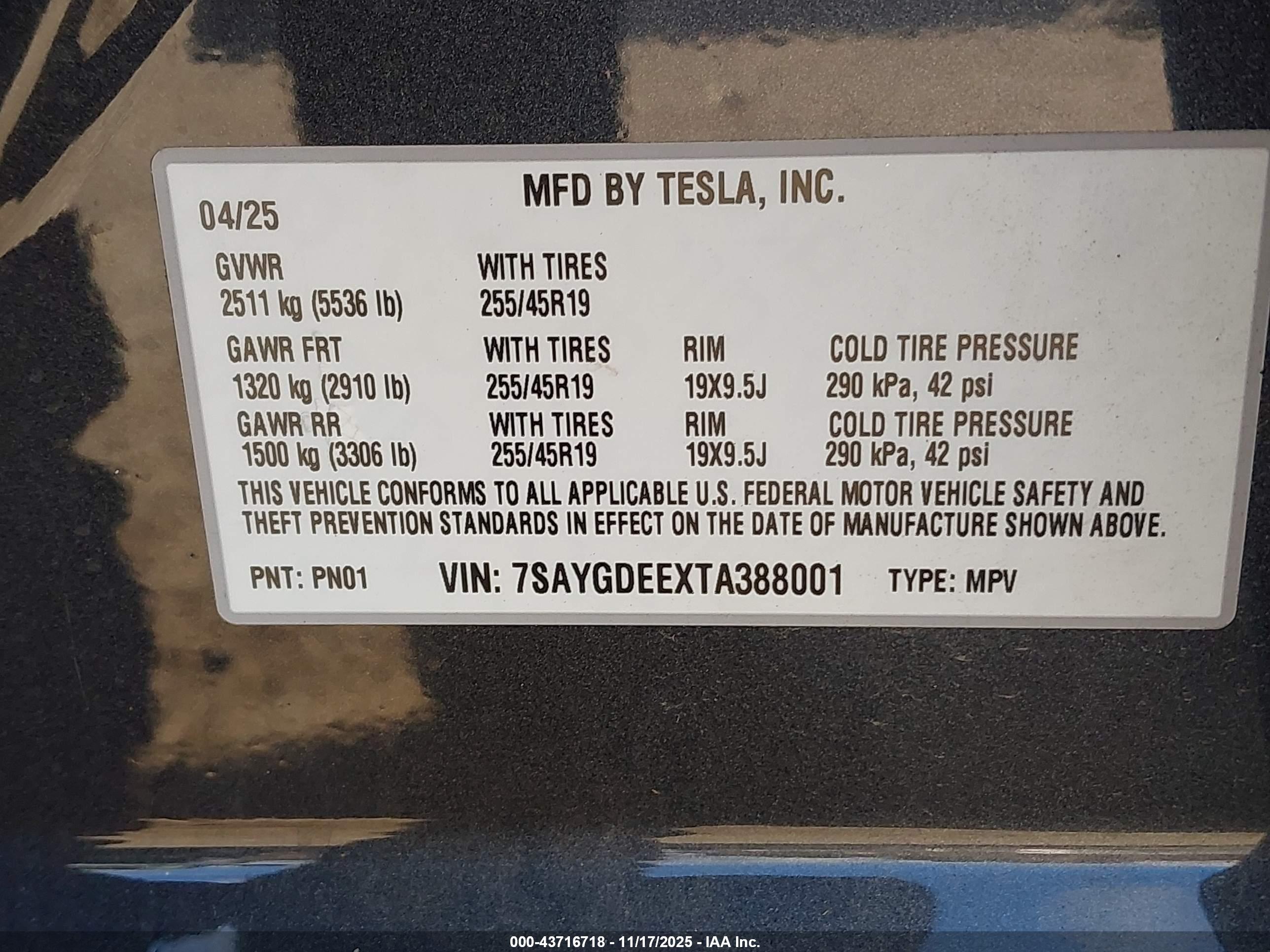 TESLA MODEL image 9