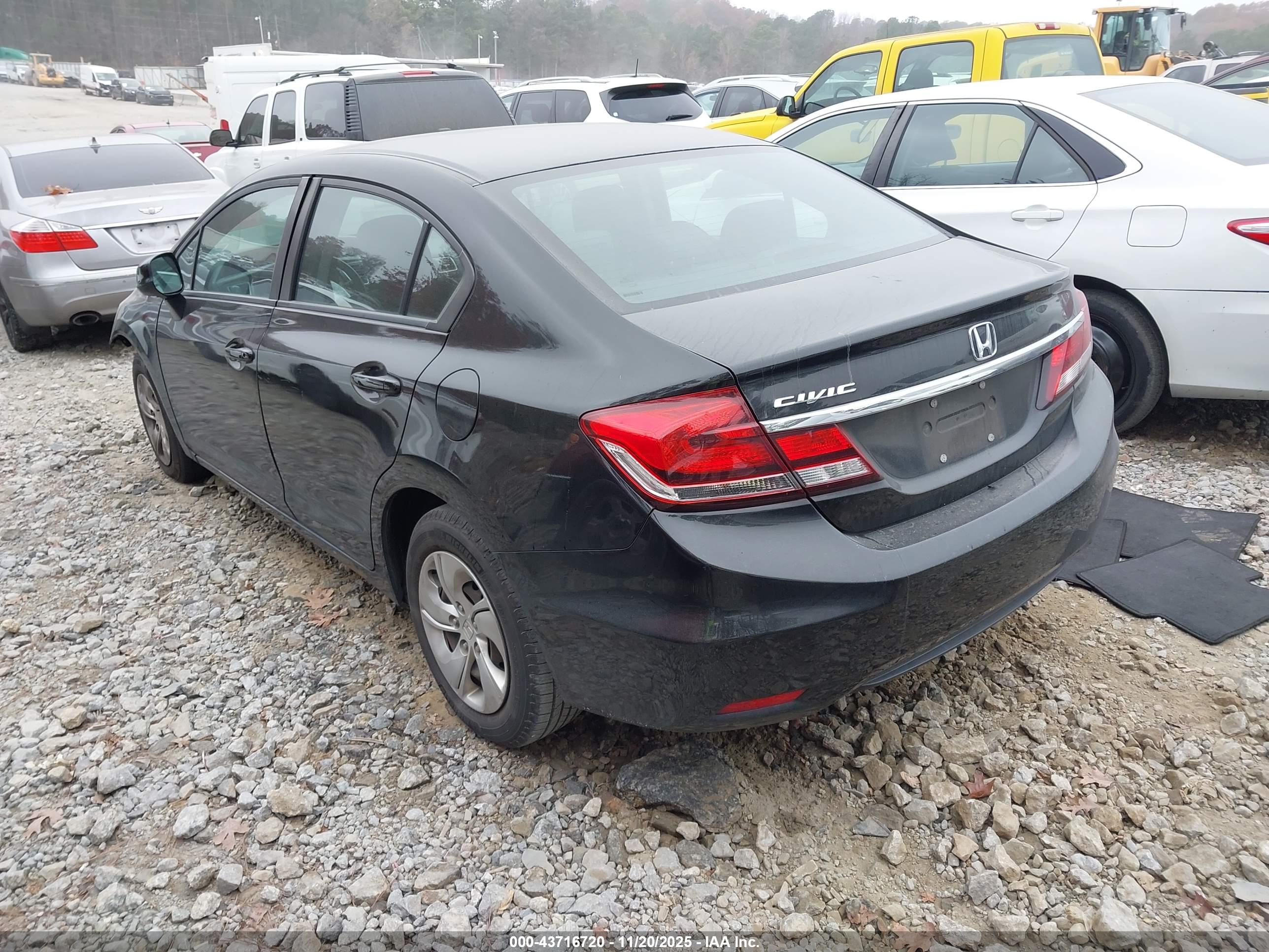 HONDA CIVIC image 3