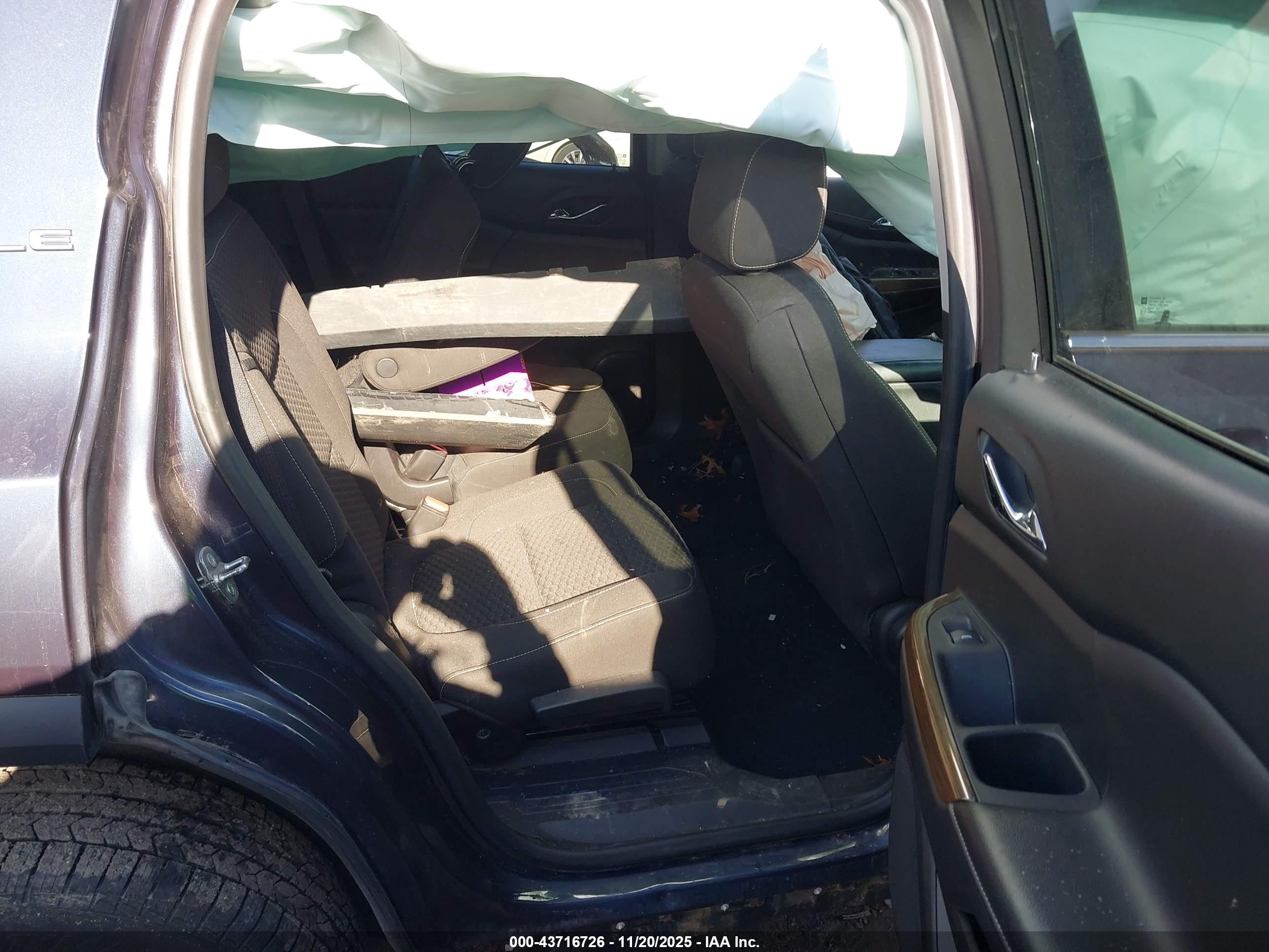 GMC ACADIA image 8