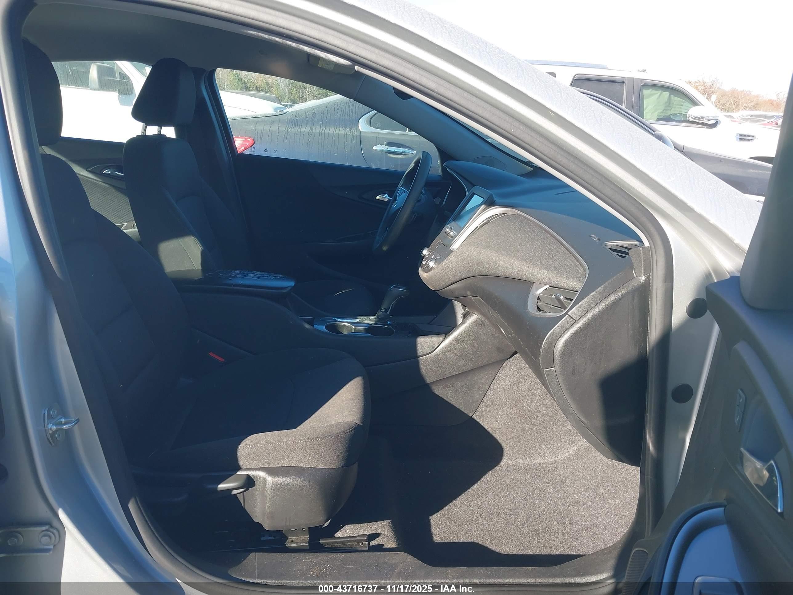 CHEVROLET MALIBU image 5