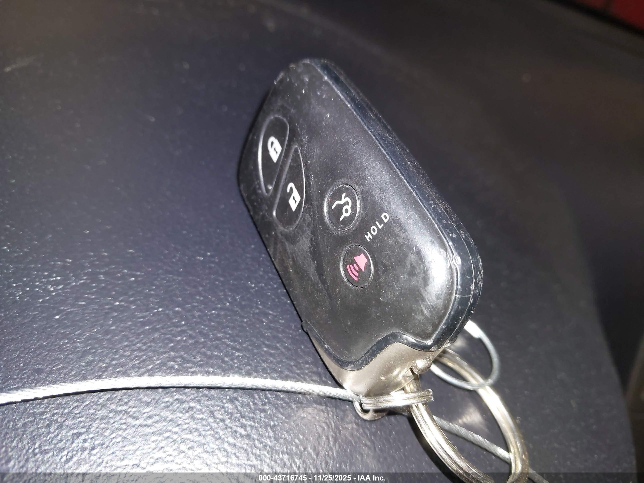 LEXUS ES image 11
