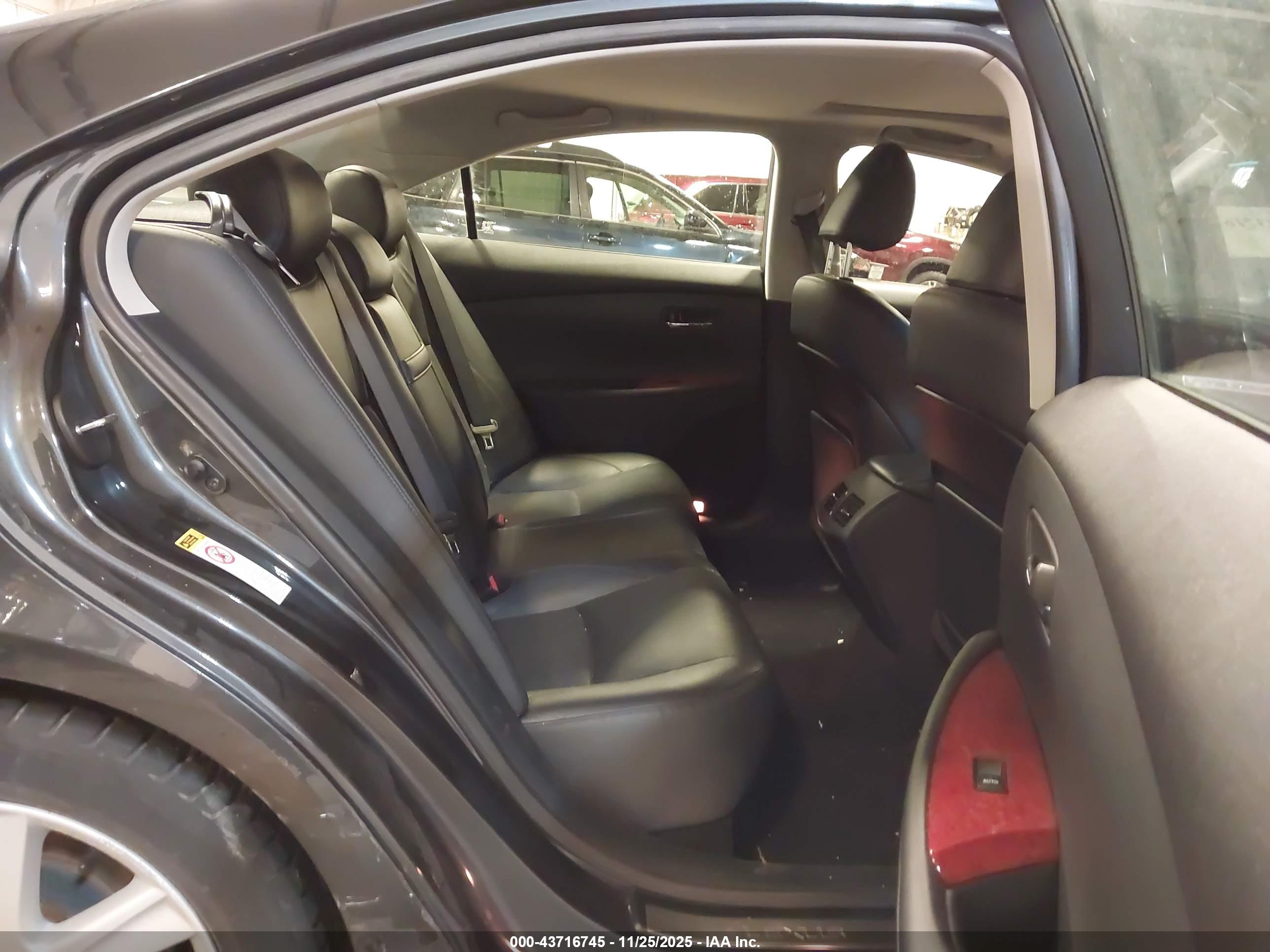 LEXUS ES image 8
