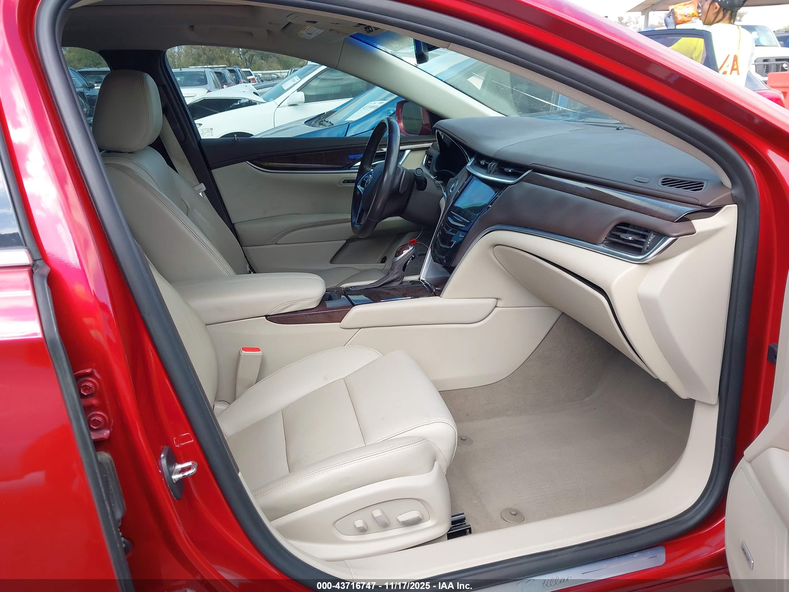 CADILLAC XTS image 5