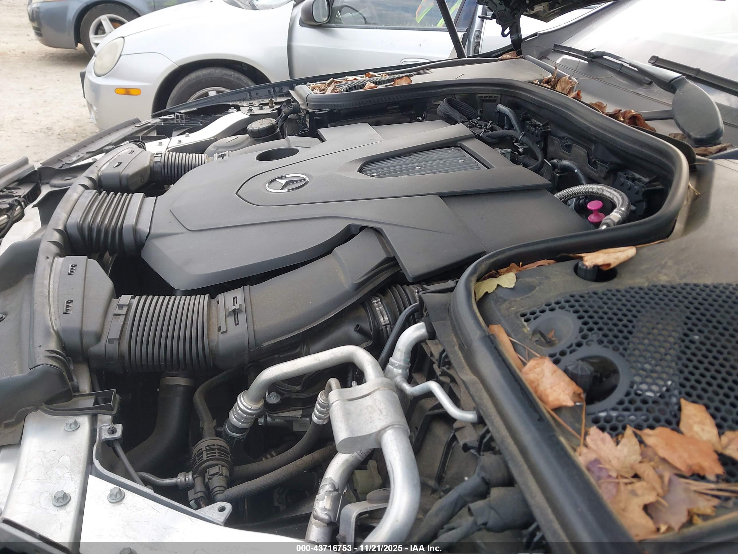 MERCEDES-BENZ E image 10
