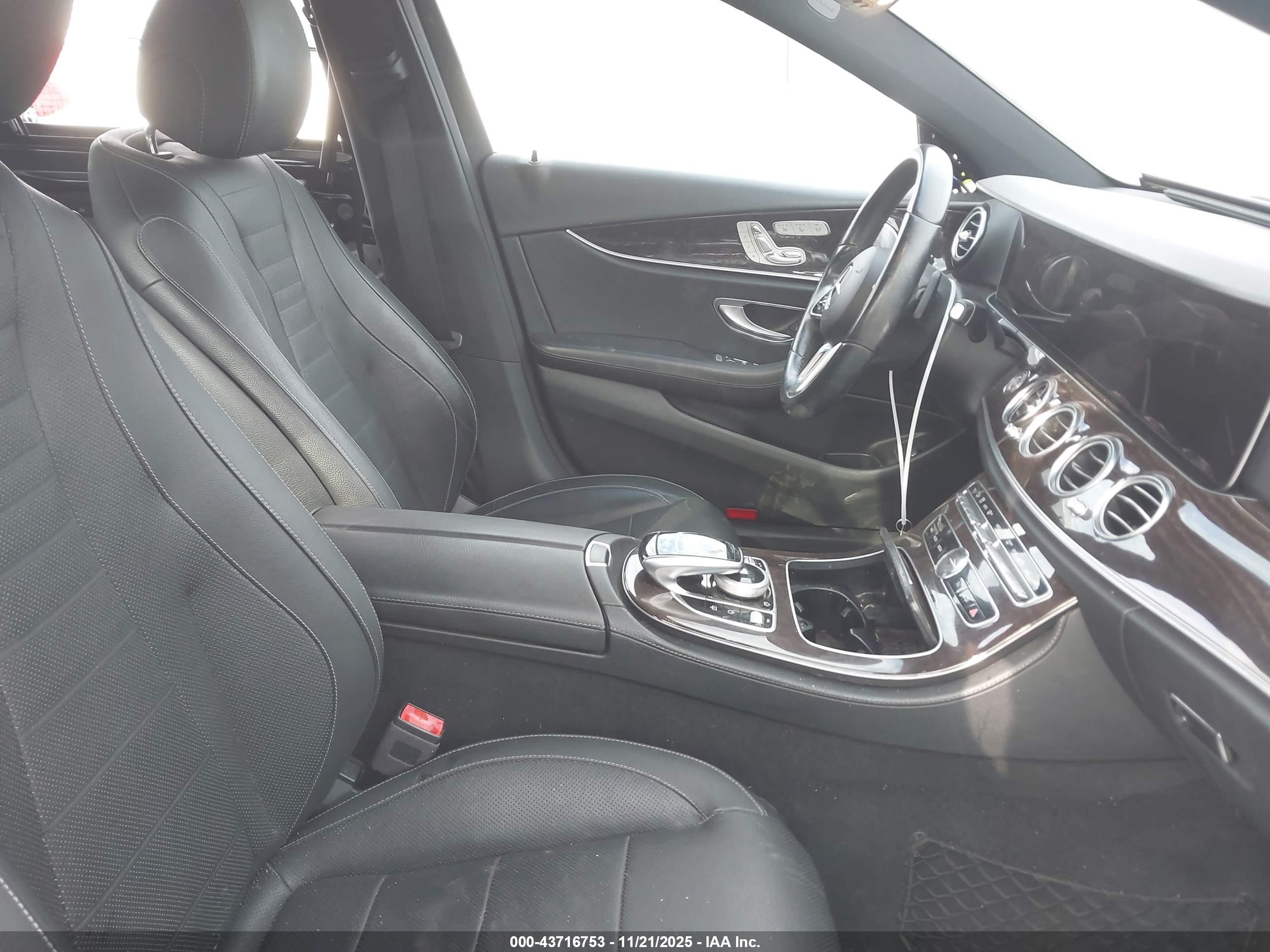 MERCEDES-BENZ E image 5