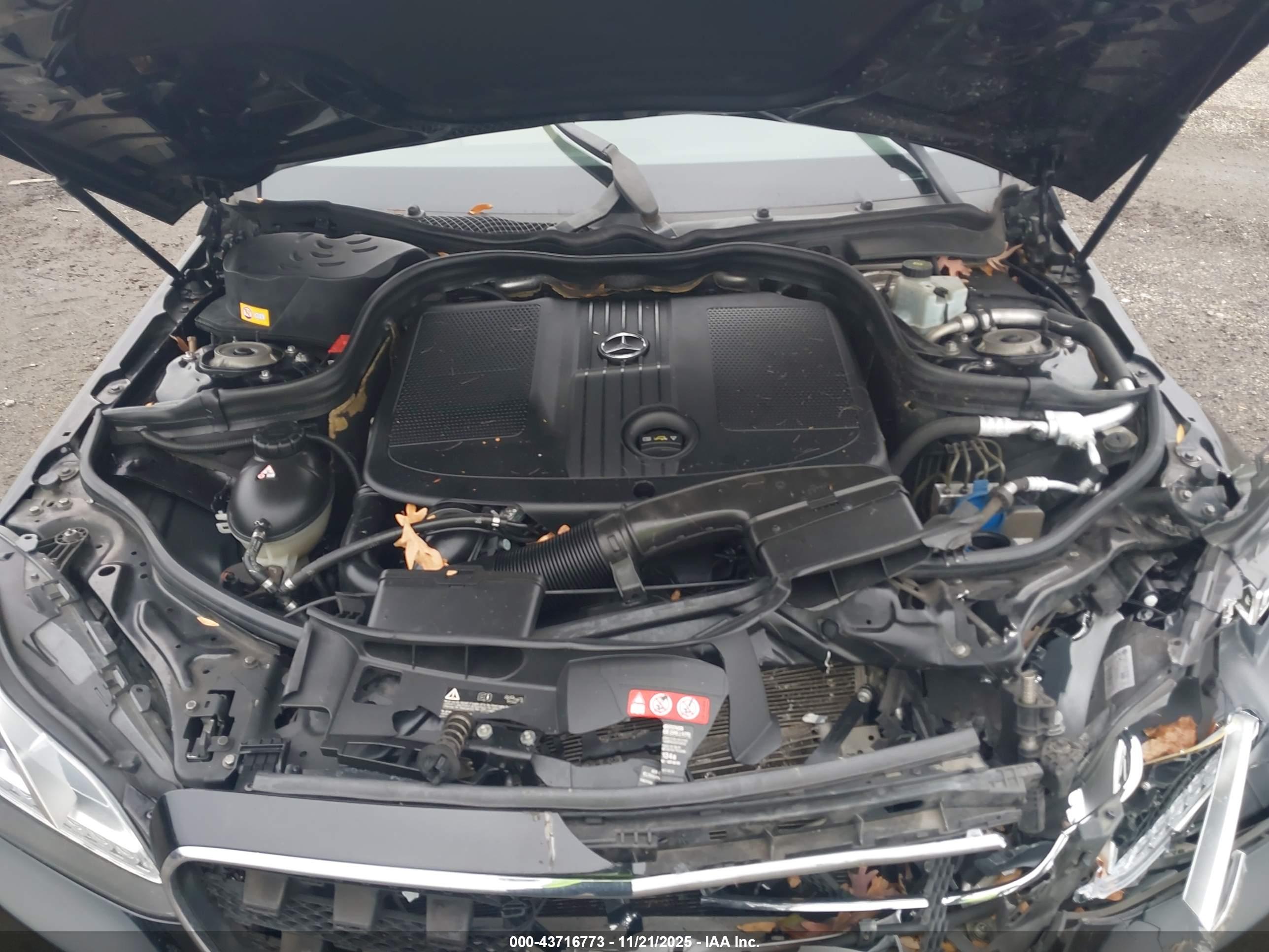 MERCEDES-BENZ E image 10